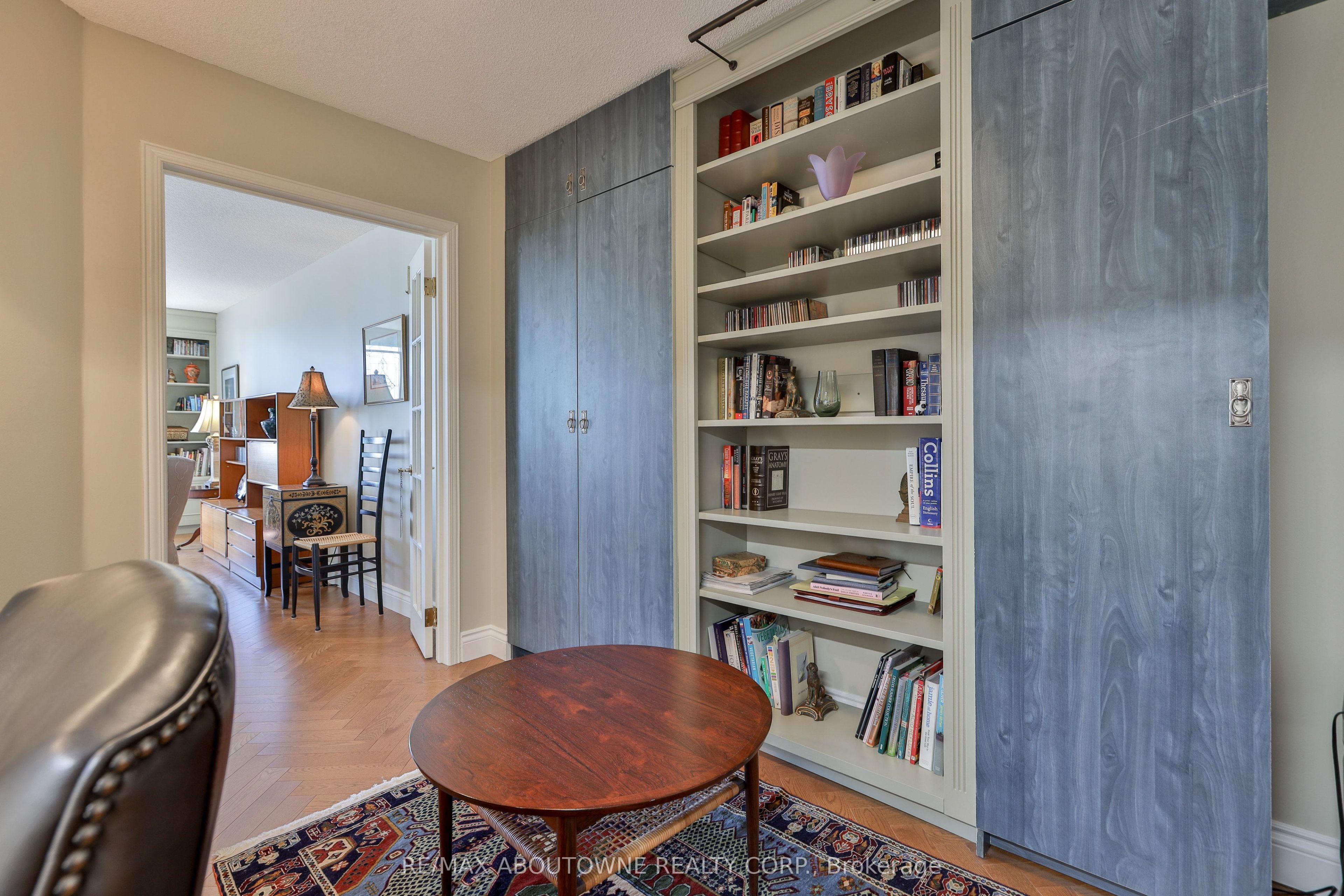 1 – 2287 Lake Shore Road, Toronto W06 ‣ W13834436 1 – 2287 Lake Shore Road, Toronto W06 ‣ W13834436