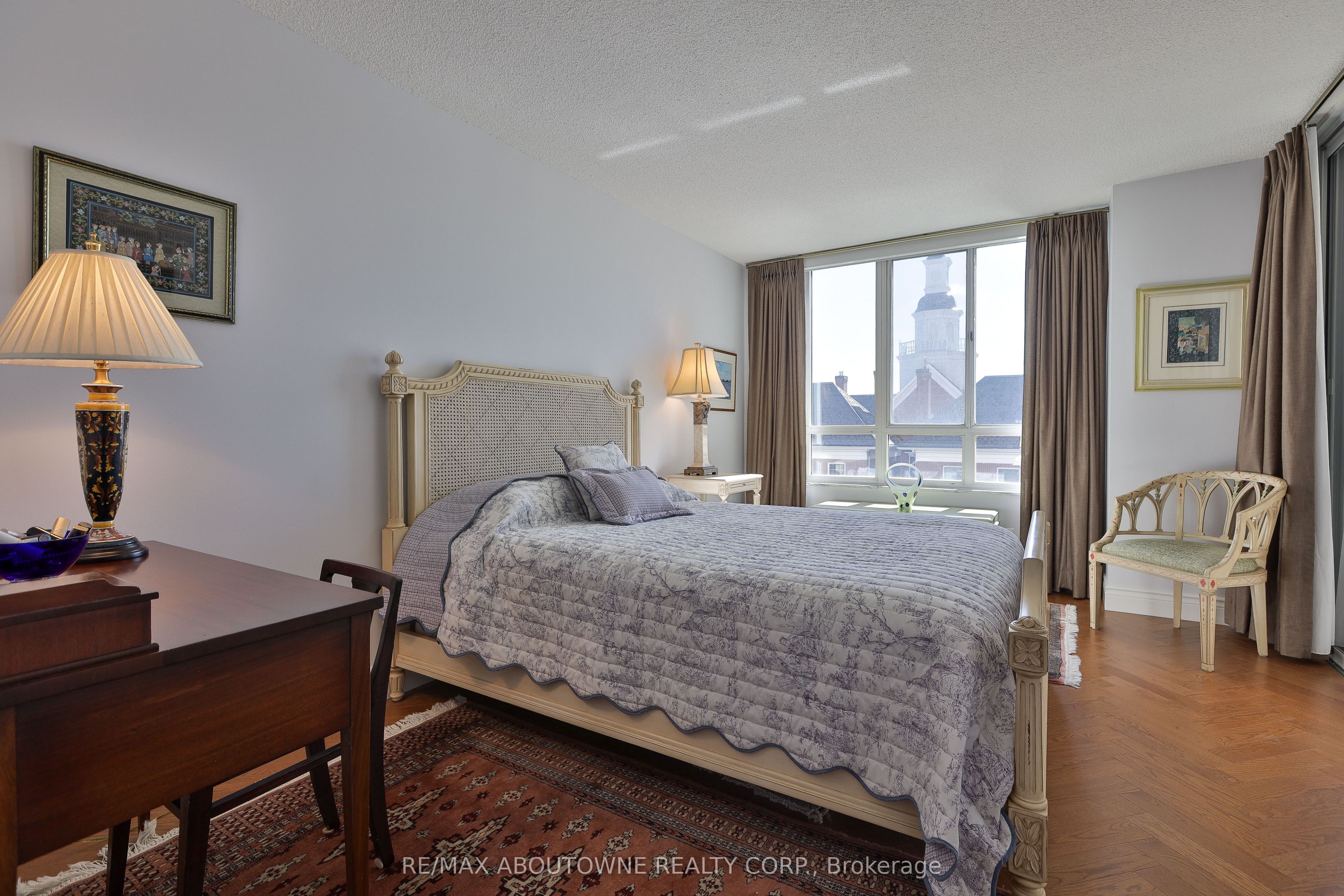 1 – 2287 Lake Shore Road, Toronto W06 ‣ W13834436 1 – 2287 Lake Shore Road, Toronto W06 ‣ W13834436