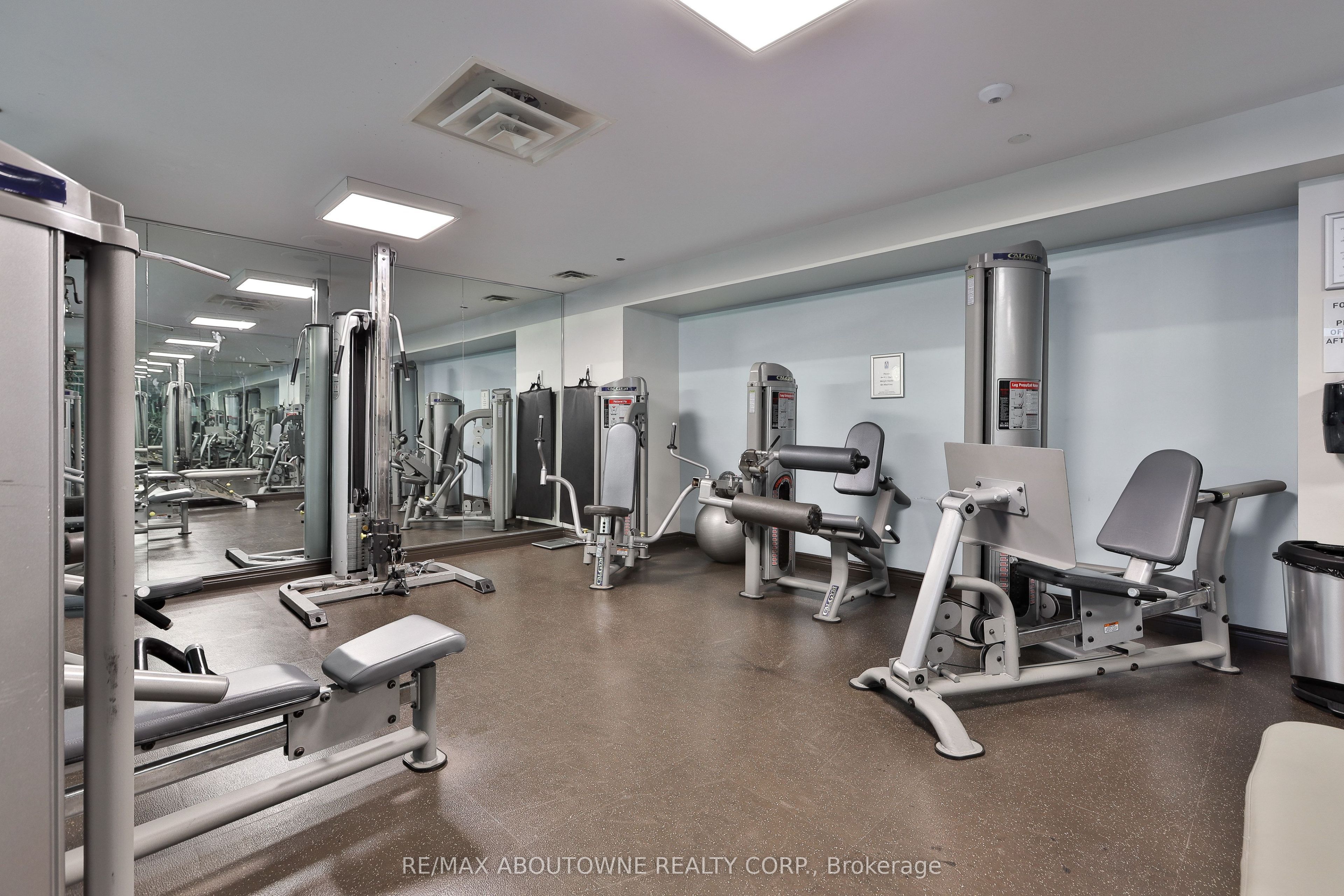 1 – 2287 Lake Shore Road, Toronto W06 ‣ W13834436 1 – 2287 Lake Shore Road, Toronto W06 ‣ W13834436