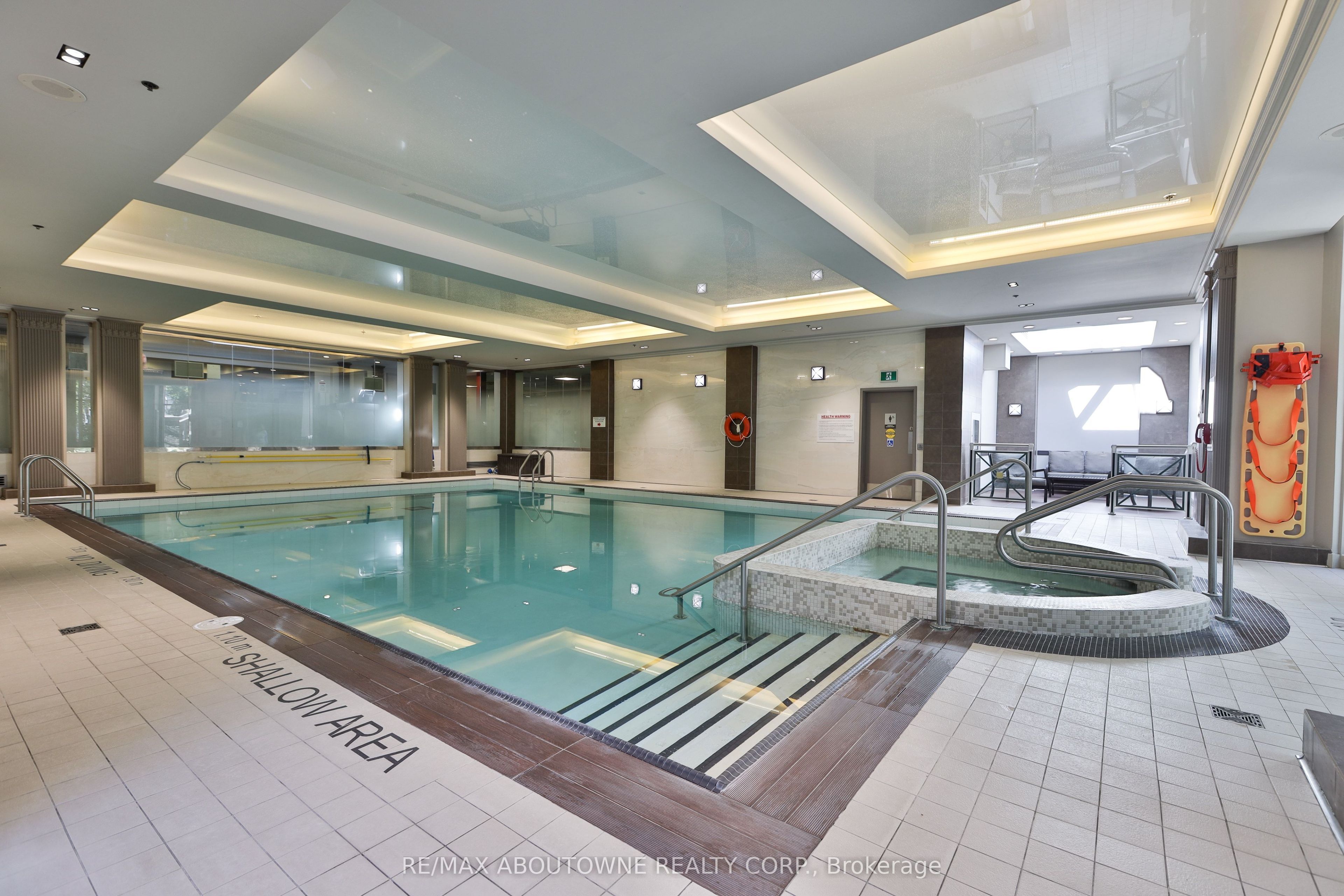 1 – 2287 Lake Shore Road, Toronto W06 ‣ W13834436 1 – 2287 Lake Shore Road, Toronto W06 ‣ W13834436
