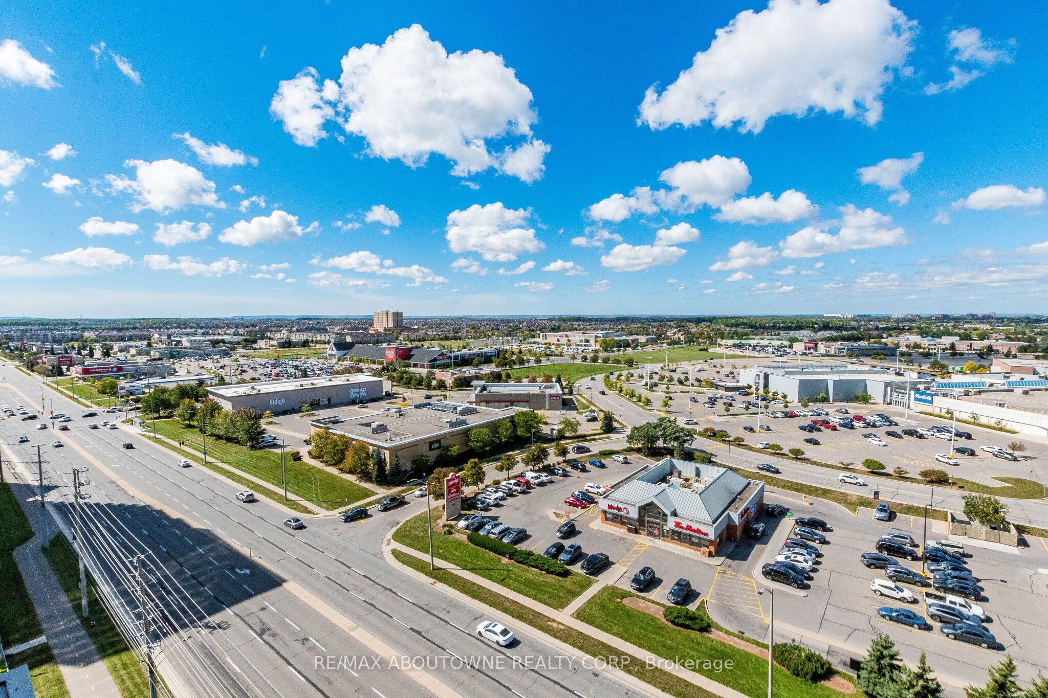2 – 4677 Glen Erin Drive, Mississauga ‣ W13836070 2 – 4677 Glen Erin Drive, Mississauga ‣ W13836070