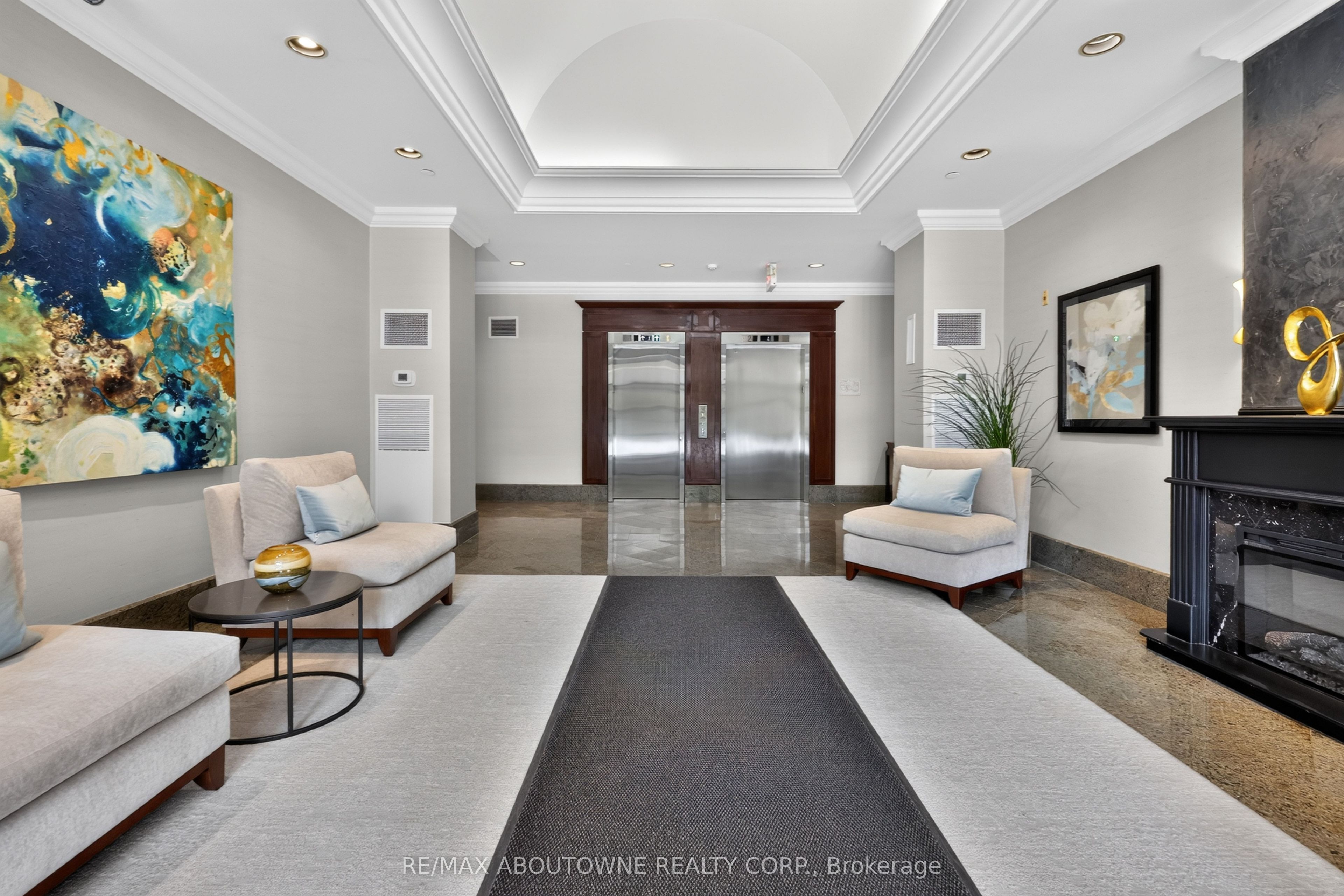 57 – 221 Robinson Street, Oakville ‣ W13843508 57 – 221 Robinson Street, Oakville ‣ W13843508
