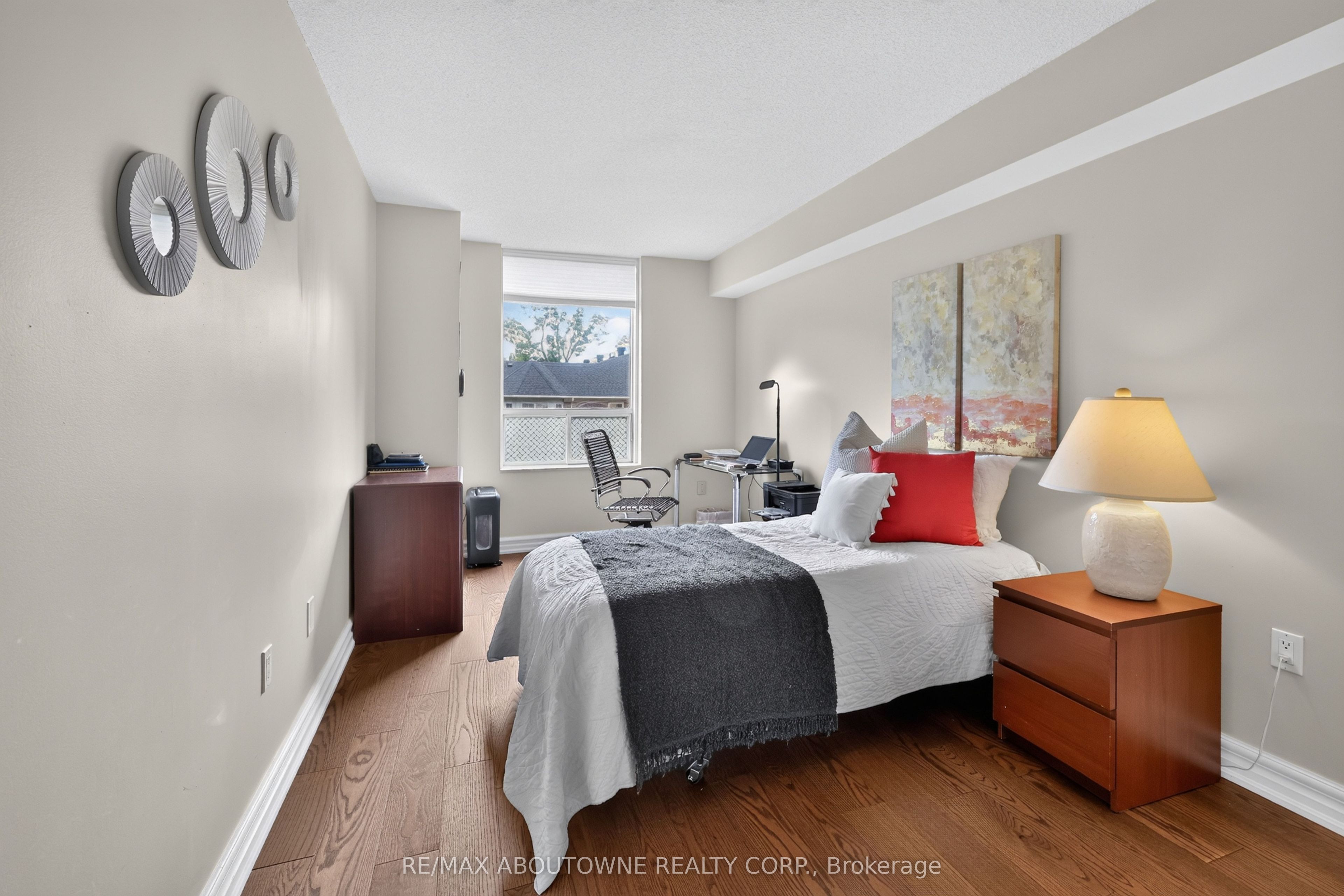 57 – 221 Robinson Street, Oakville ‣ W13843508 57 – 221 Robinson Street, Oakville ‣ W13843508