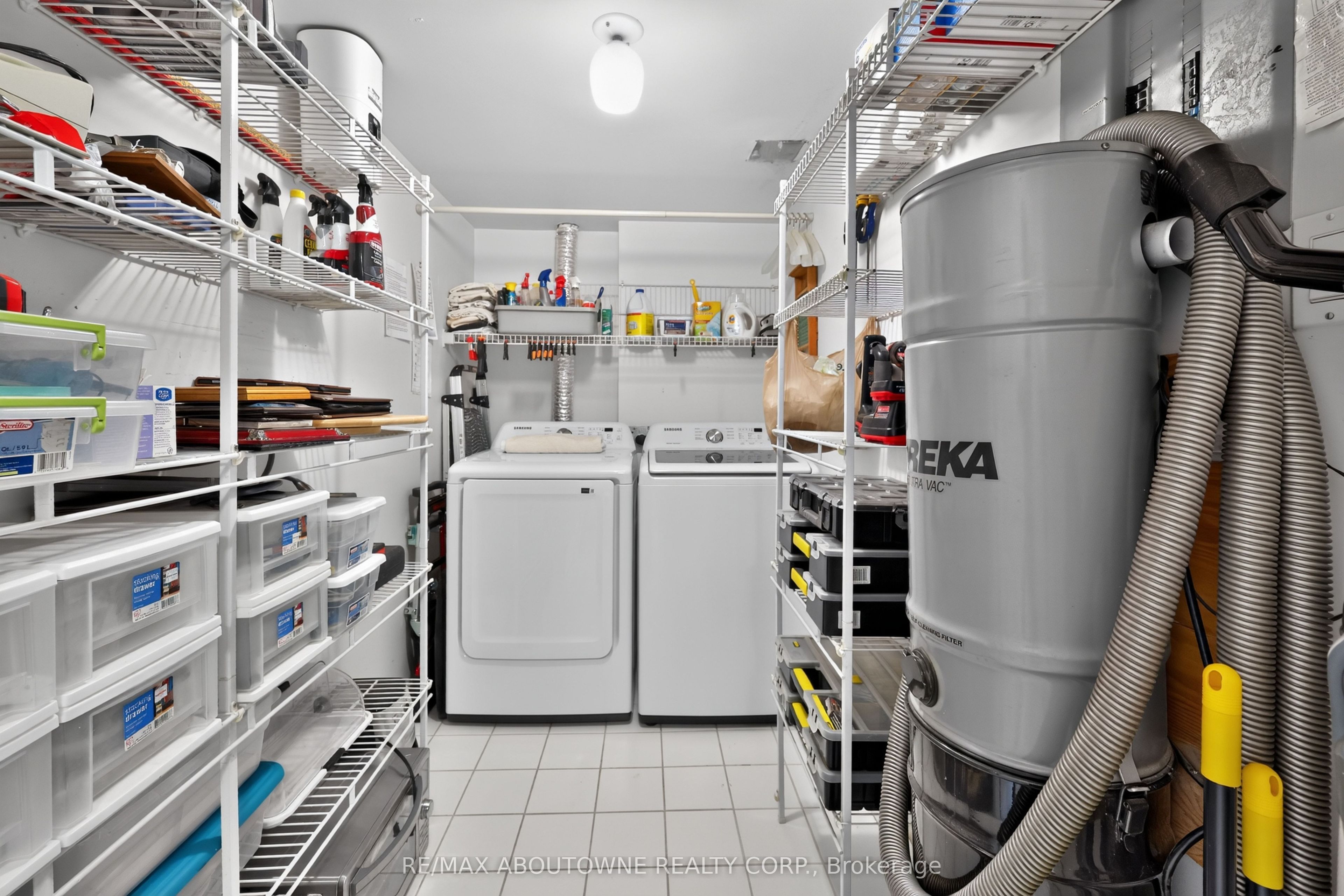 57 – 221 Robinson Street, Oakville ‣ W13843508 57 – 221 Robinson Street, Oakville ‣ W13843508