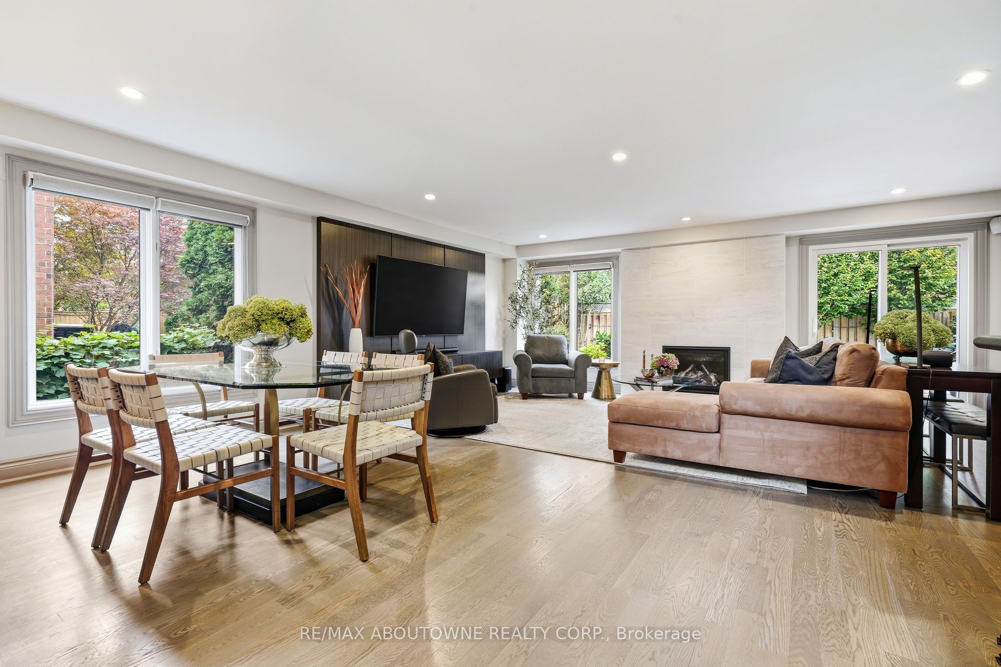 2747 Teak Crescent, Oakville ‣ W13849268 2747 Teak Crescent, Oakville ‣ W13849268