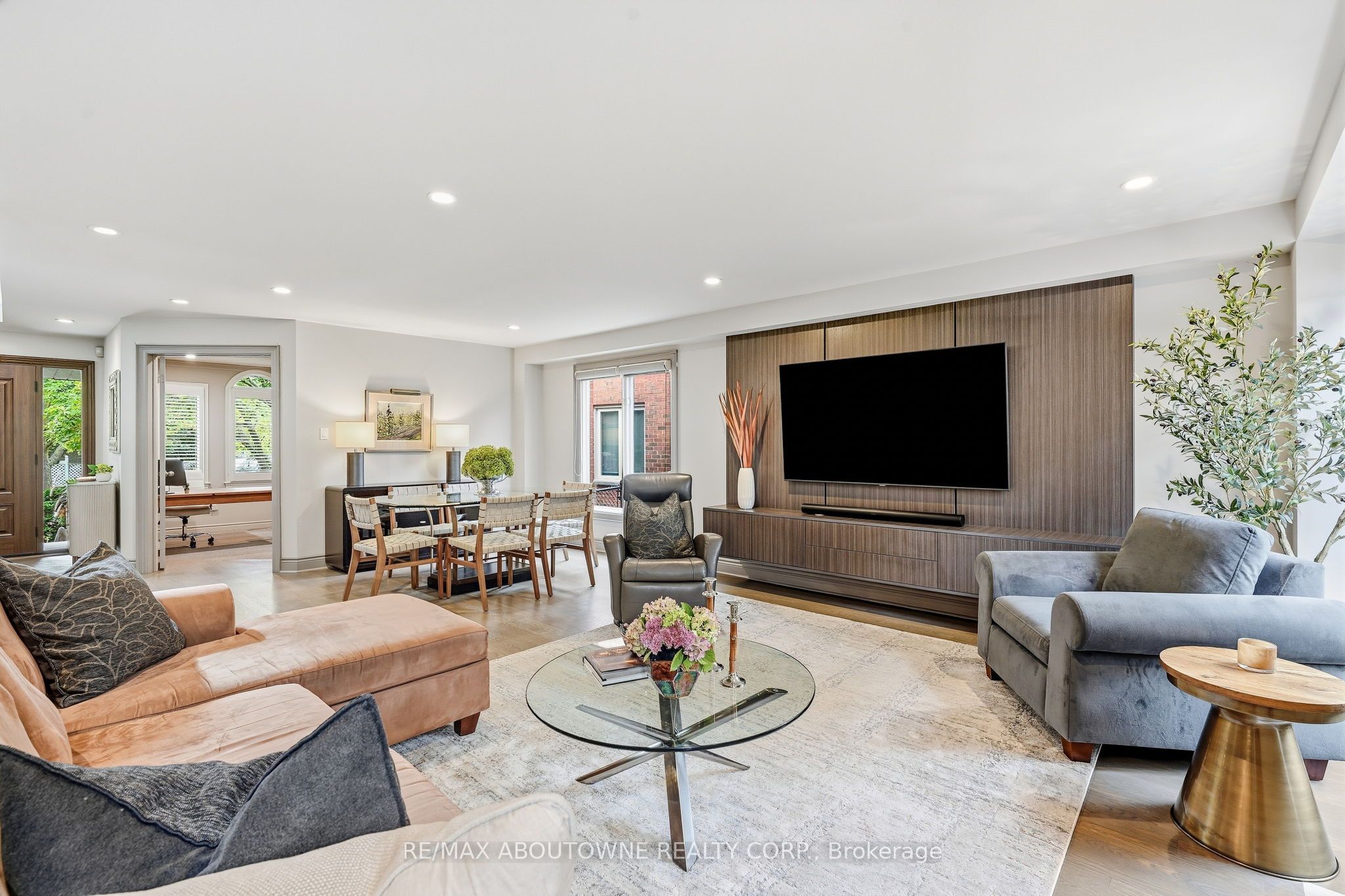 2747 Teak Crescent, Oakville ‣ W13849268 2747 Teak Crescent, Oakville ‣ W13849268