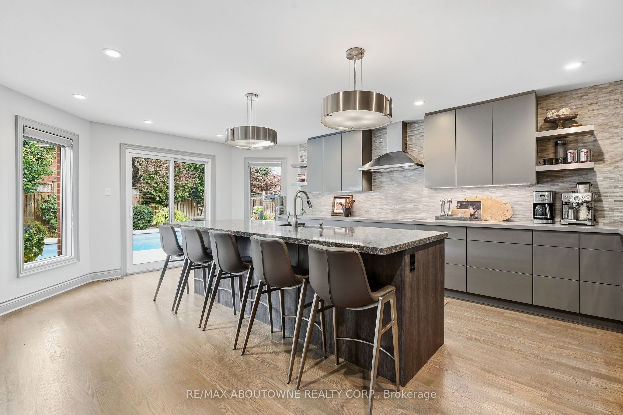 2747 Teak Crescent, Oakville ‣ W13849268 2747 Teak Crescent, Oakville ‣ W13849268