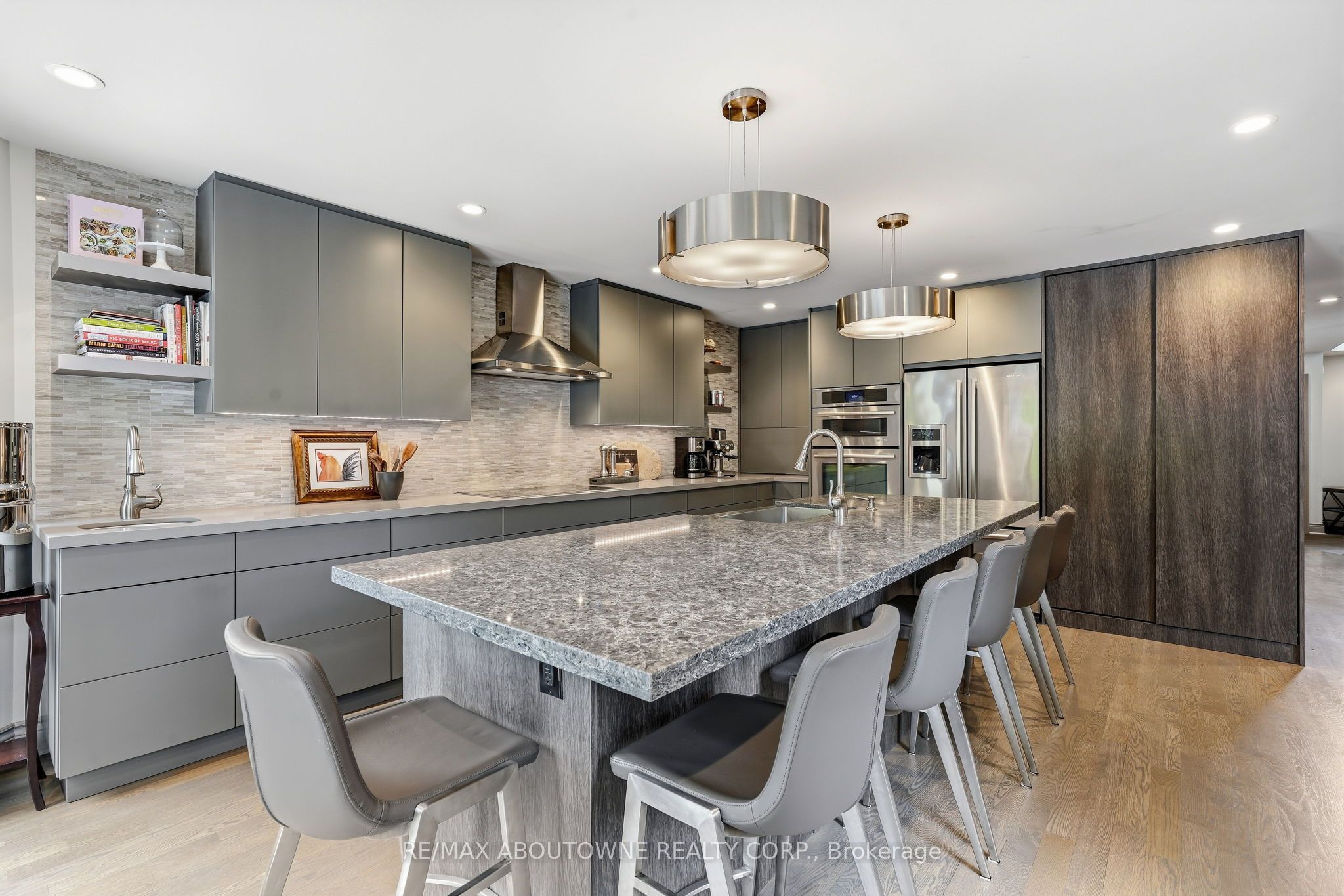 2747 Teak Crescent, Oakville ‣ W13849268 2747 Teak Crescent, Oakville ‣ W13849268