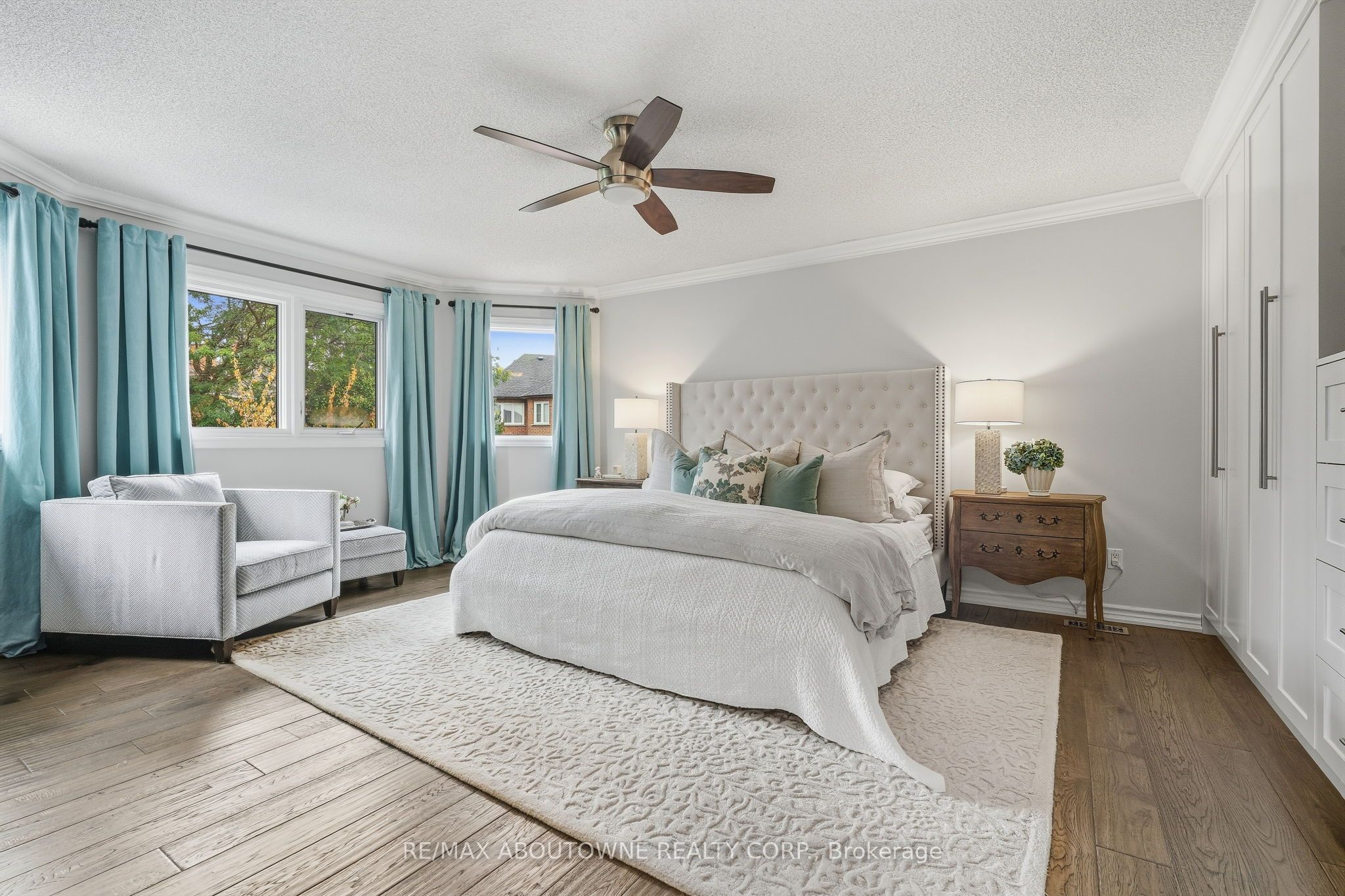 2747 Teak Crescent, Oakville ‣ W13849268 2747 Teak Crescent, Oakville ‣ W13849268