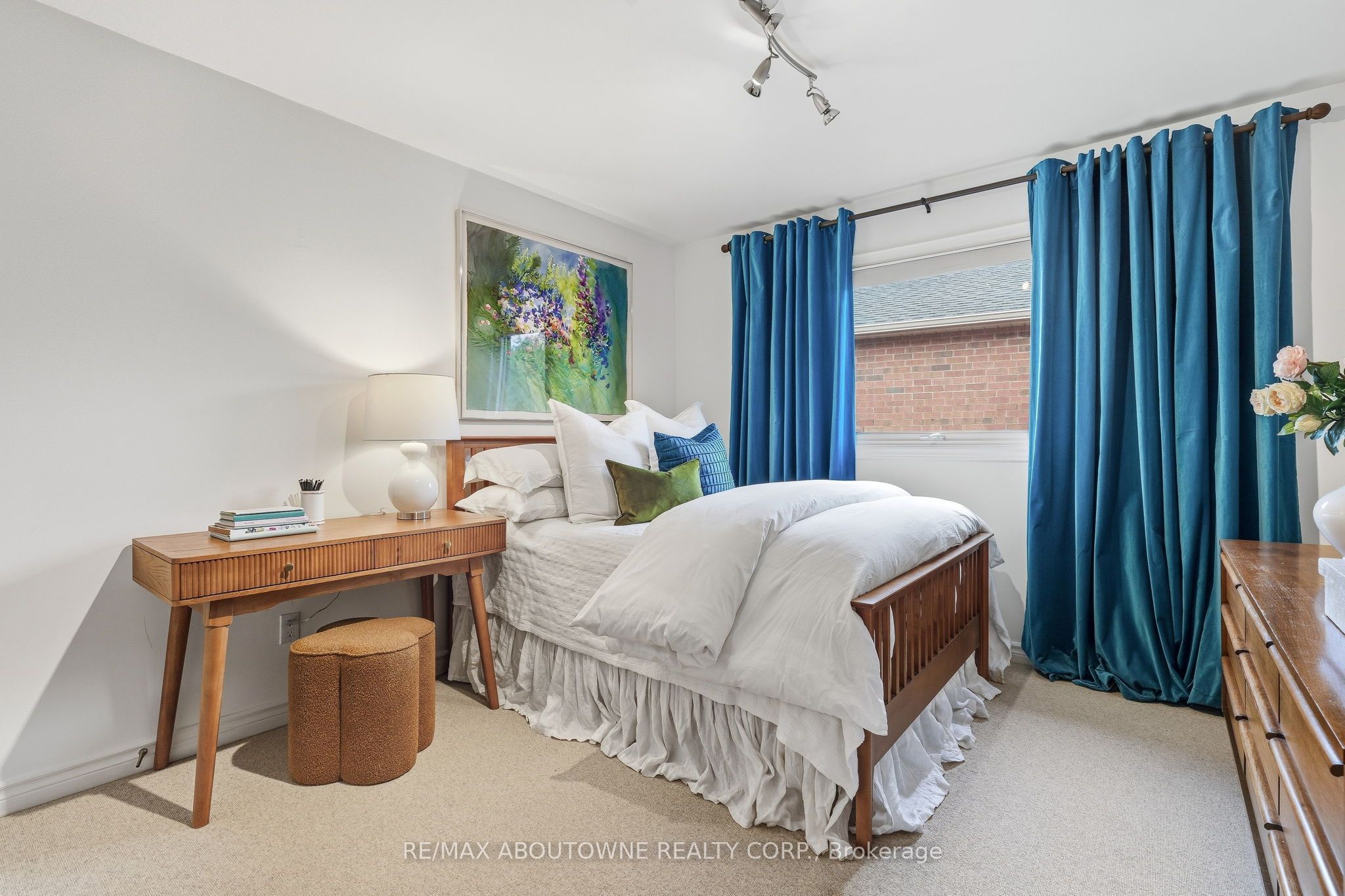2747 Teak Crescent, Oakville ‣ W13849268 2747 Teak Crescent, Oakville ‣ W13849268