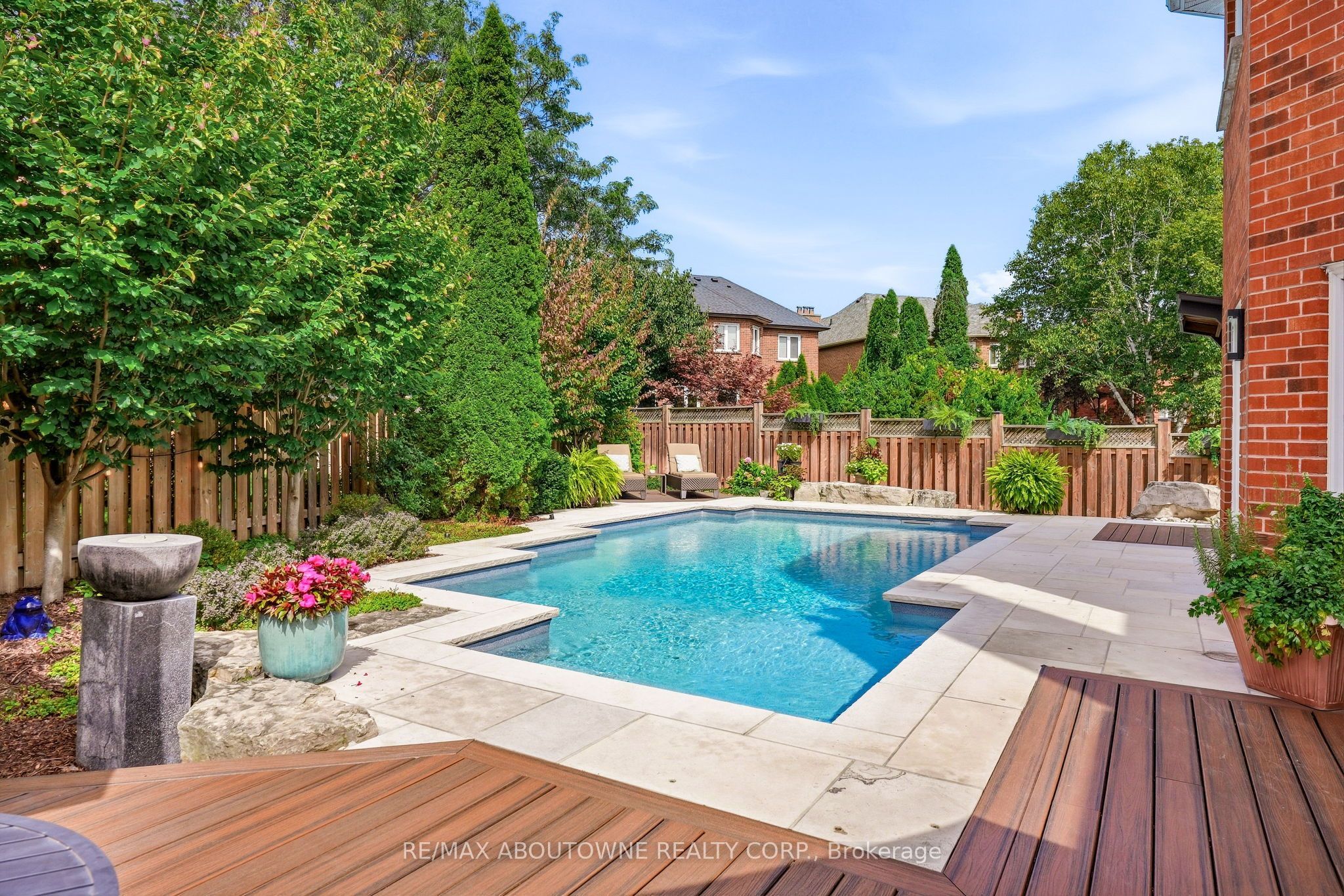 2747 Teak Crescent, Oakville ‣ W13849268 2747 Teak Crescent, Oakville ‣ W13849268