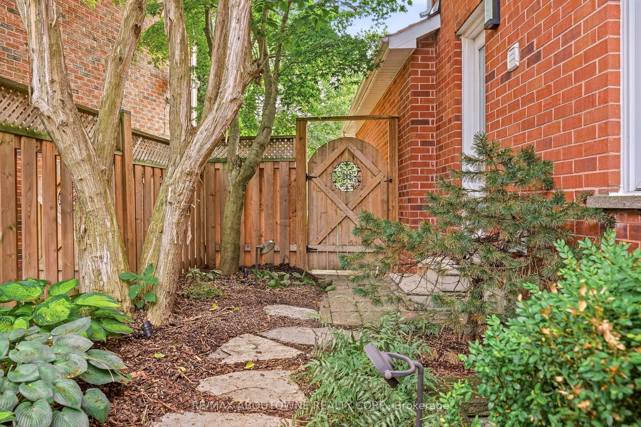 2747 Teak Crescent, Oakville ‣ W13849268 2747 Teak Crescent, Oakville ‣ W13849268