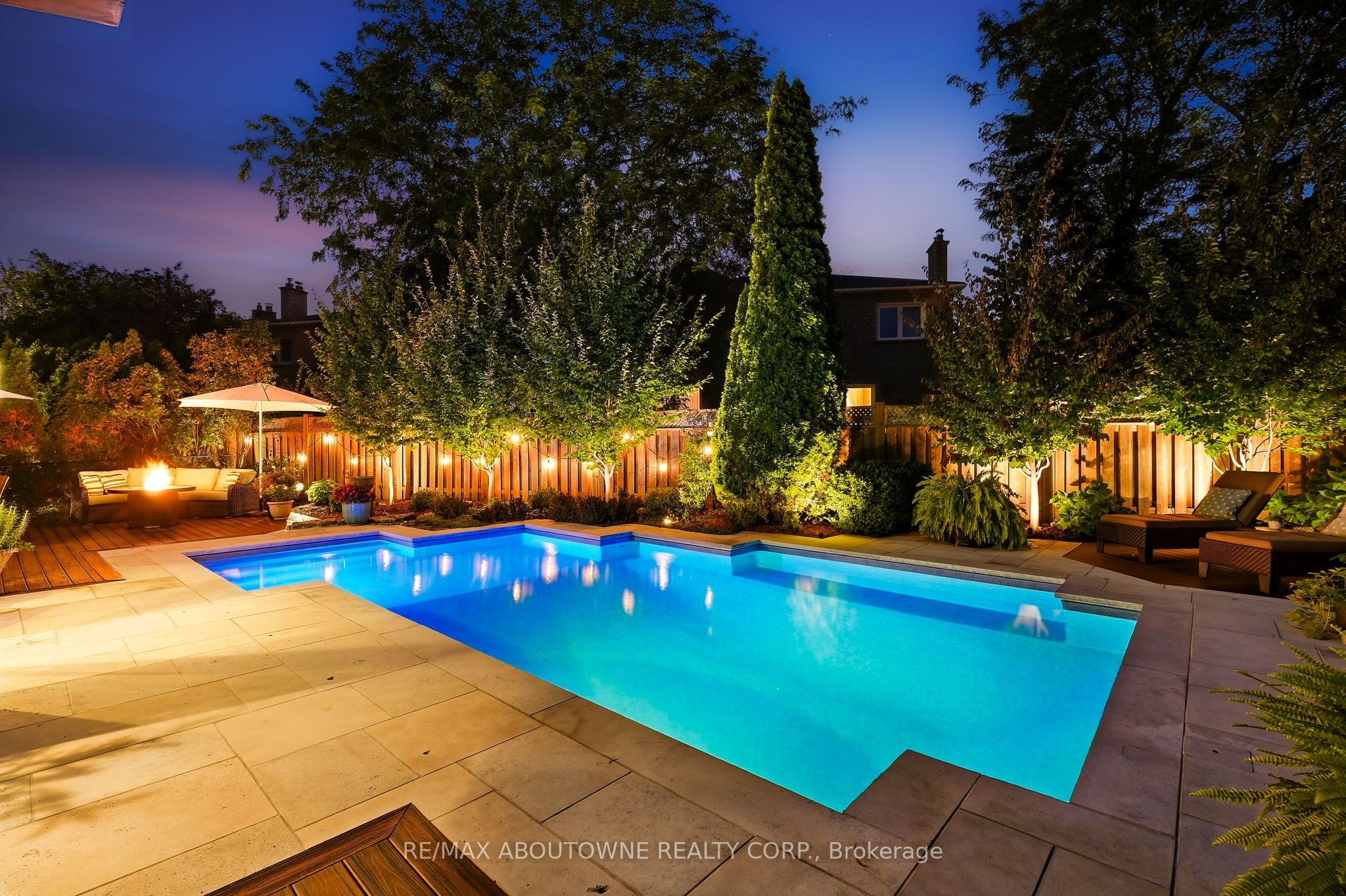 2747 Teak Crescent, Oakville ‣ W13849268 2747 Teak Crescent, Oakville ‣ W13849268