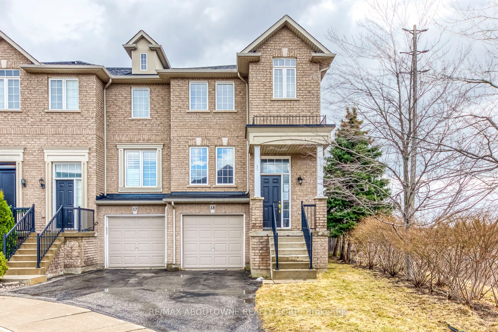 2280 Baronwood Drive, Oakville