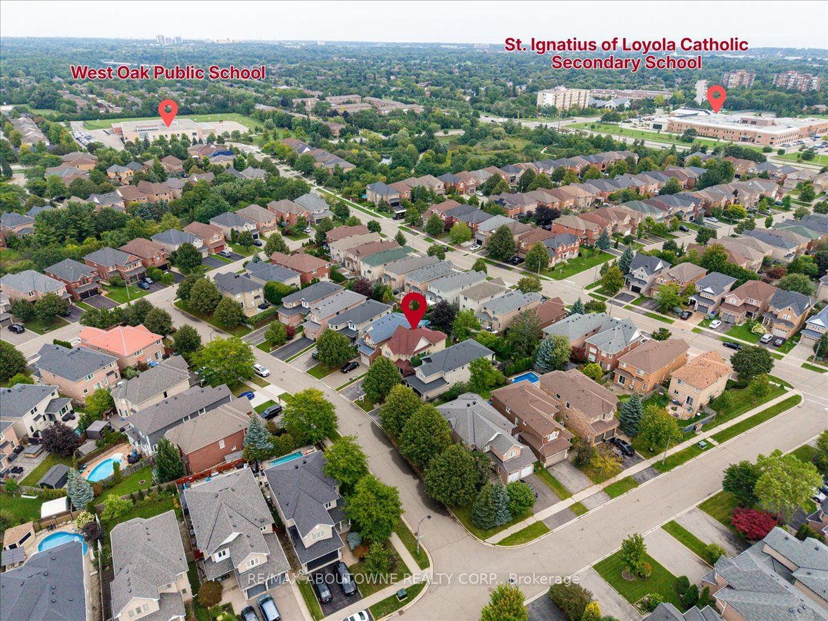 1282 Parkhurst Drive, Oakville ‣ W13851990 1282 Parkhurst Drive, Oakville ‣ W13851990