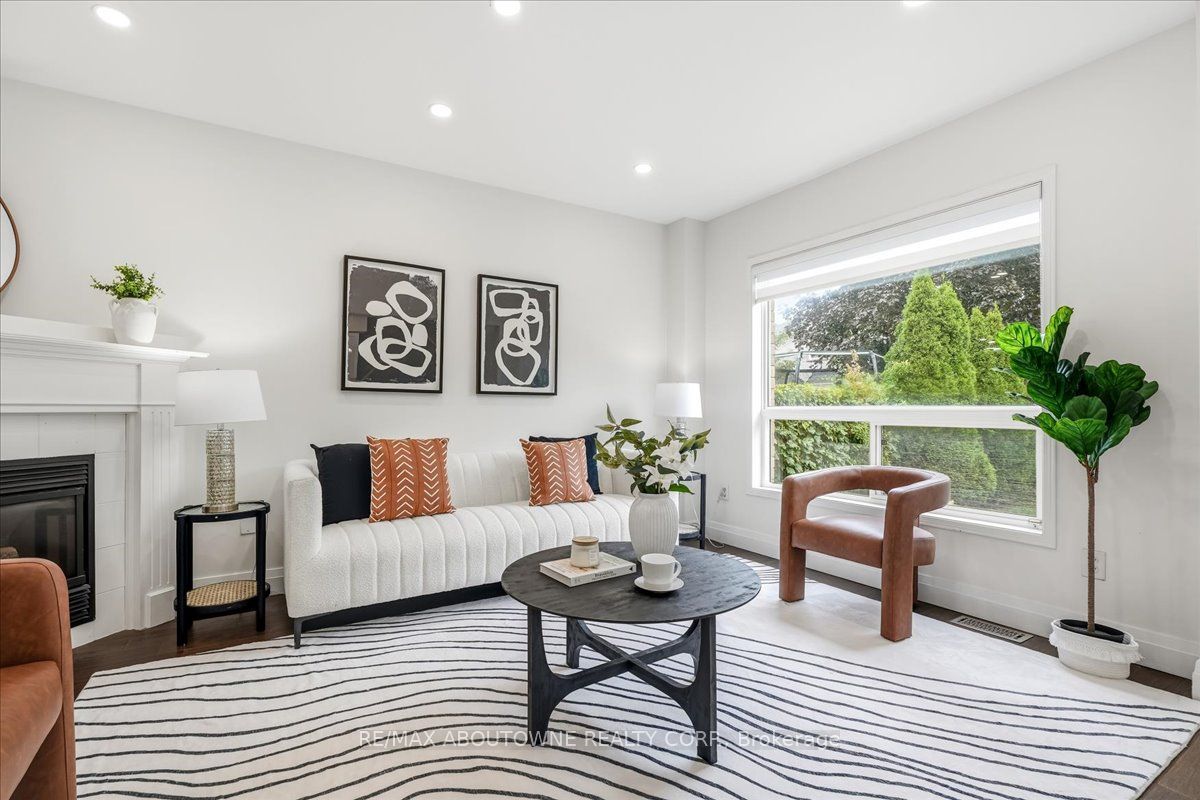 1282 Parkhurst Drive, Oakville ‣ W13851990 1282 Parkhurst Drive, Oakville ‣ W13851990