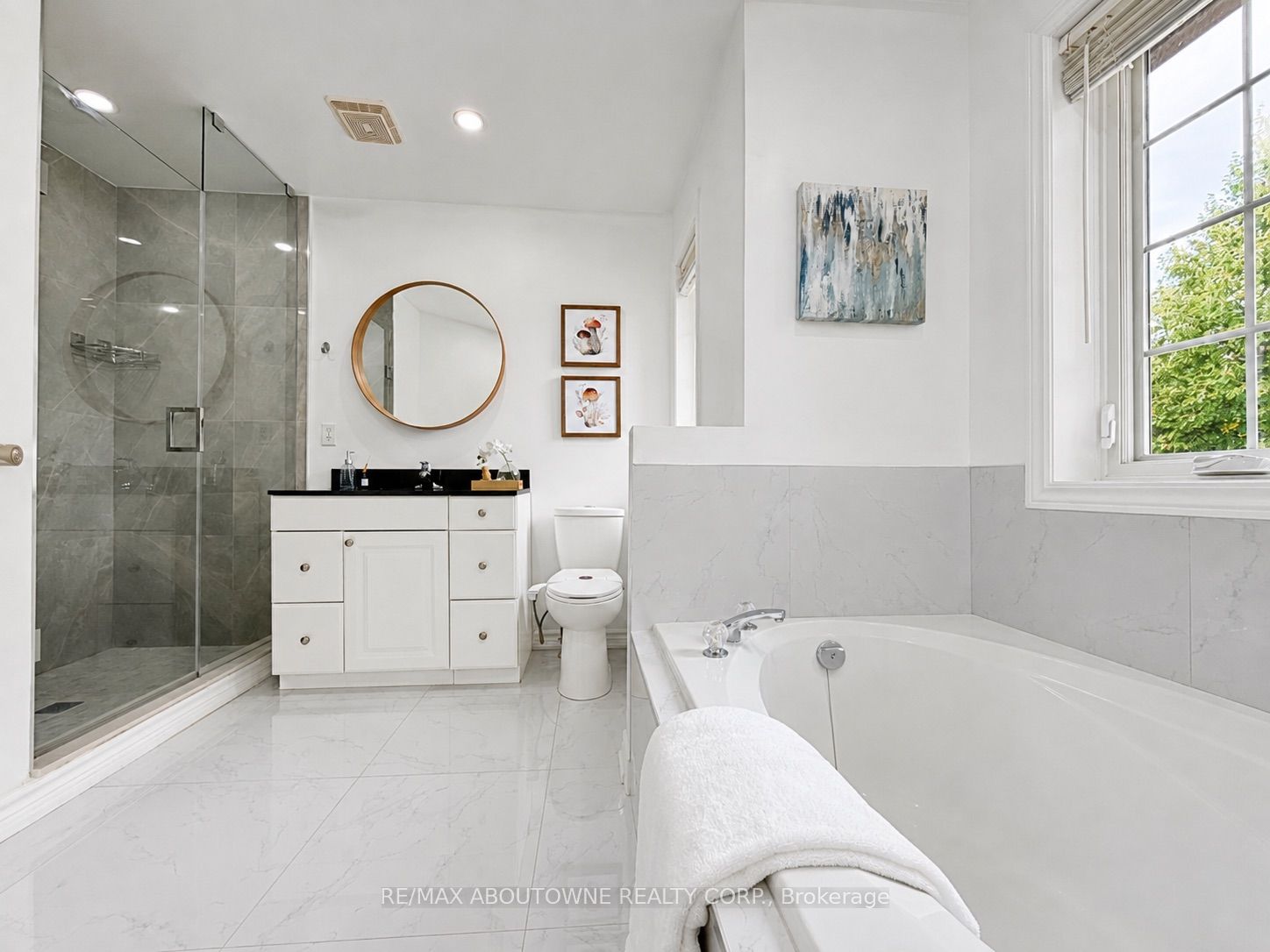 1282 Parkhurst Drive, Oakville ‣ W13851990 1282 Parkhurst Drive, Oakville ‣ W13851990