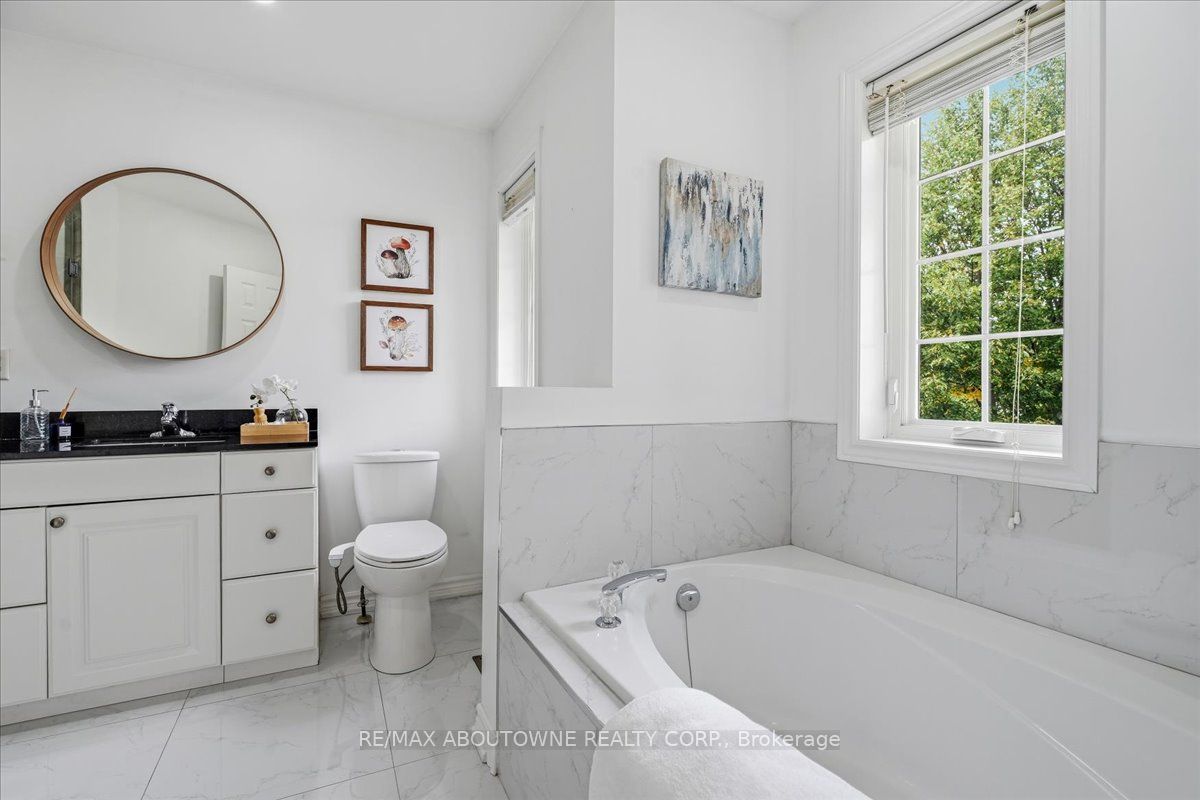 1282 Parkhurst Drive, Oakville ‣ W13851990 1282 Parkhurst Drive, Oakville ‣ W13851990