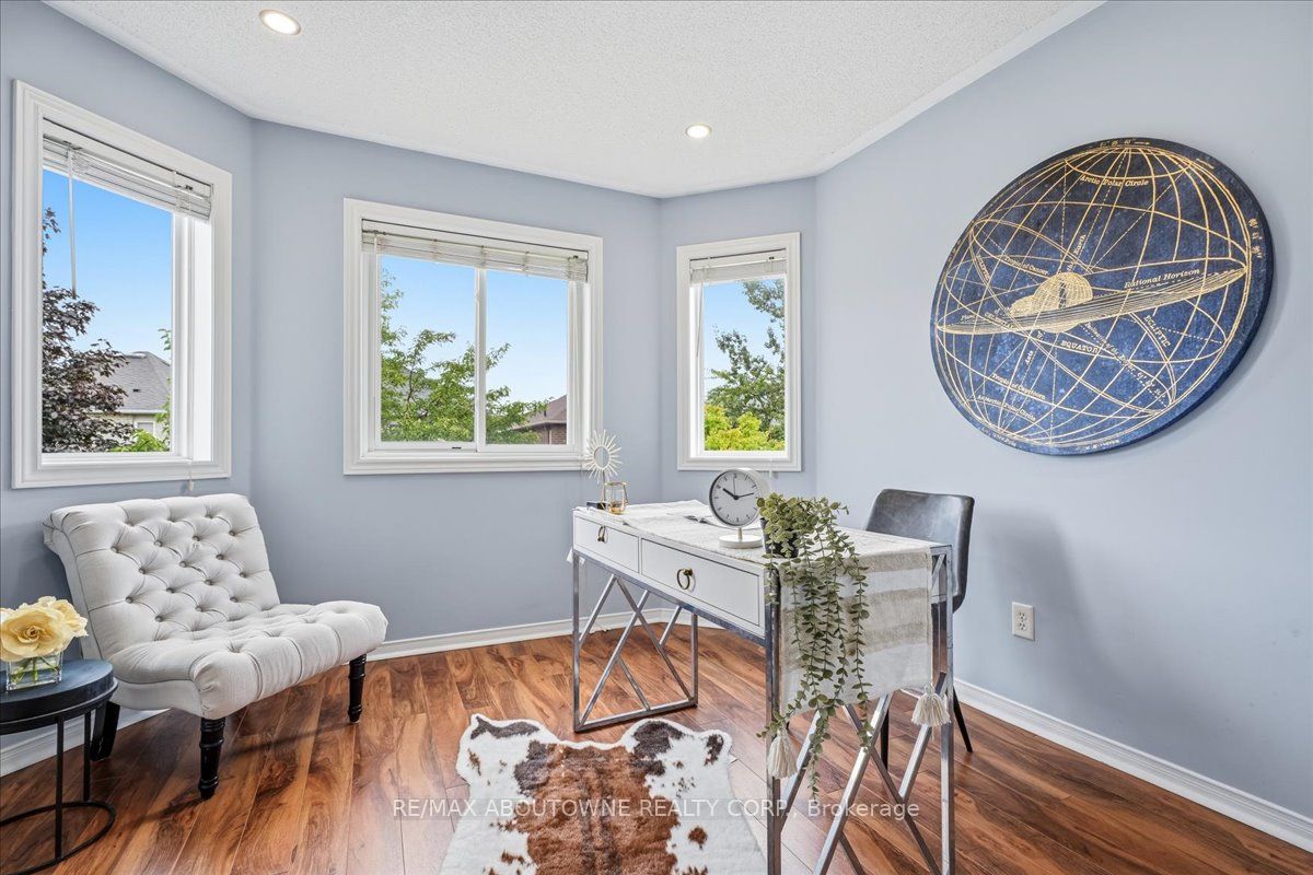 1282 Parkhurst Drive, Oakville ‣ W13851990 1282 Parkhurst Drive, Oakville ‣ W13851990