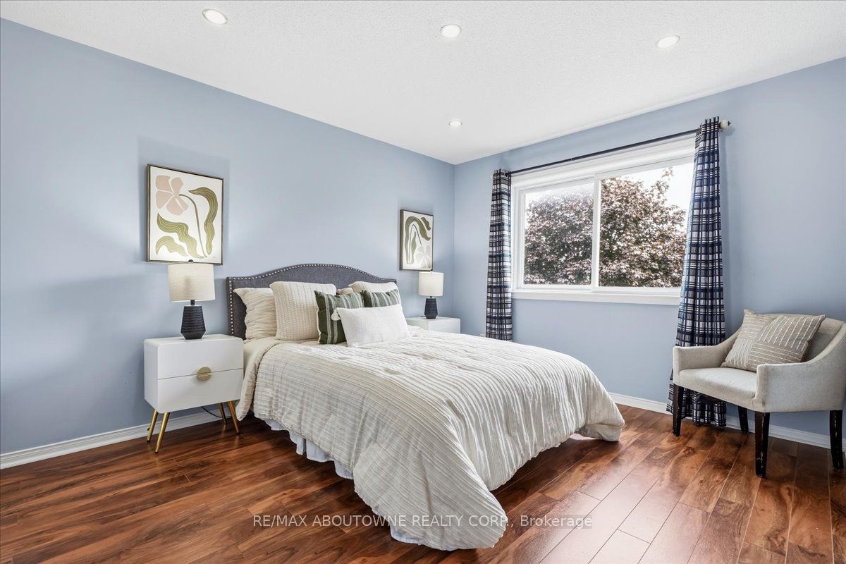 1282 Parkhurst Drive, Oakville ‣ W13851990 1282 Parkhurst Drive, Oakville ‣ W13851990