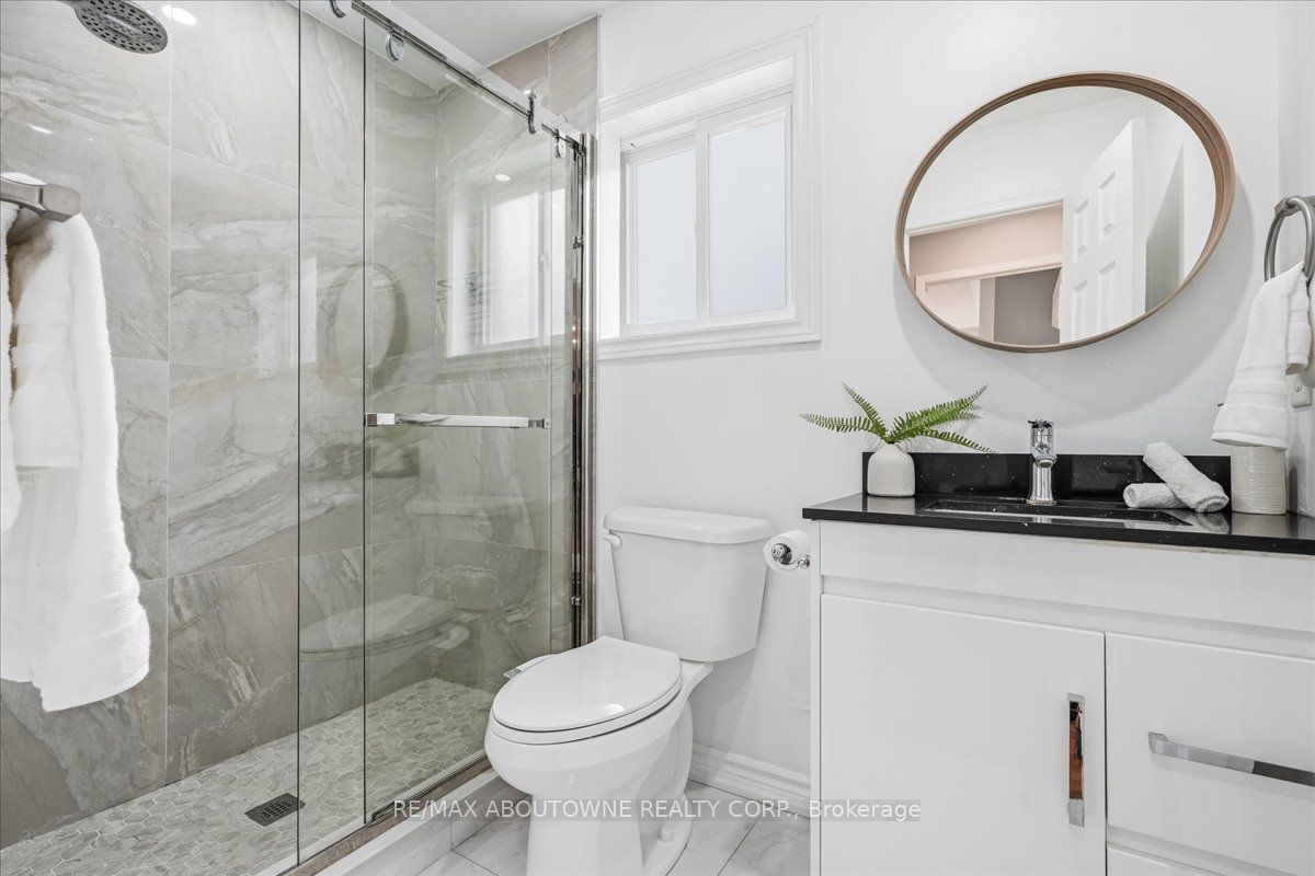 1282 Parkhurst Drive, Oakville ‣ W13851990 1282 Parkhurst Drive, Oakville ‣ W13851990