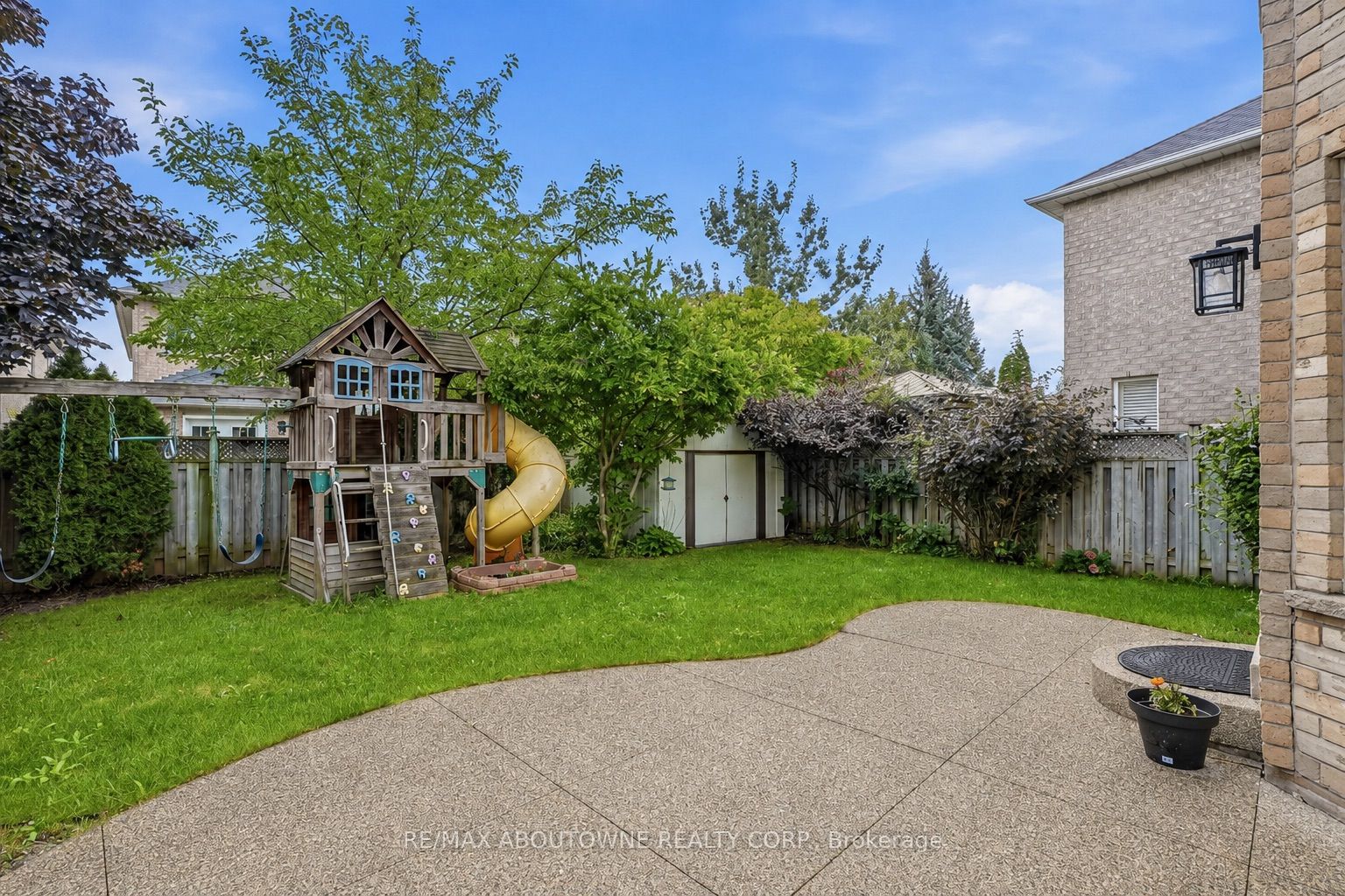 1282 Parkhurst Drive, Oakville ‣ W13851990 1282 Parkhurst Drive, Oakville ‣ W13851990
