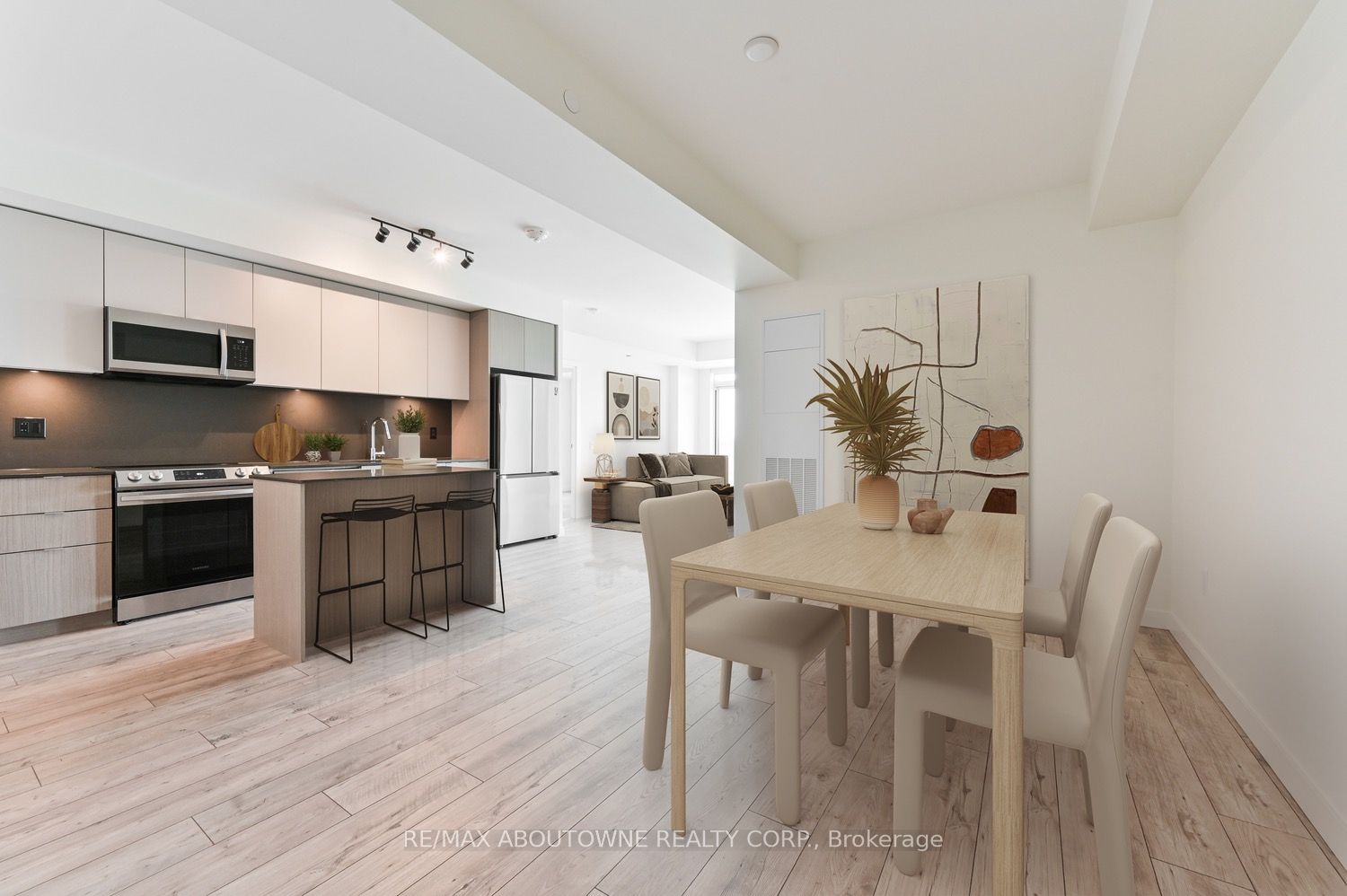A303 – 125 Bronte Road, Oakville