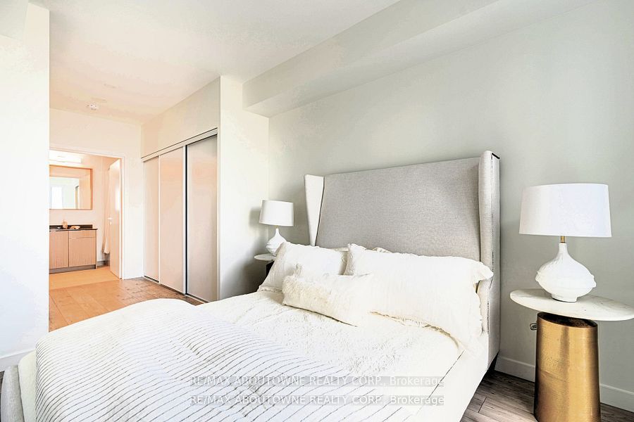 A303 – 125 Bronte Road, Oakville ‣ W13855558 A303 – 125 Bronte Road, Oakville ‣ W13855558