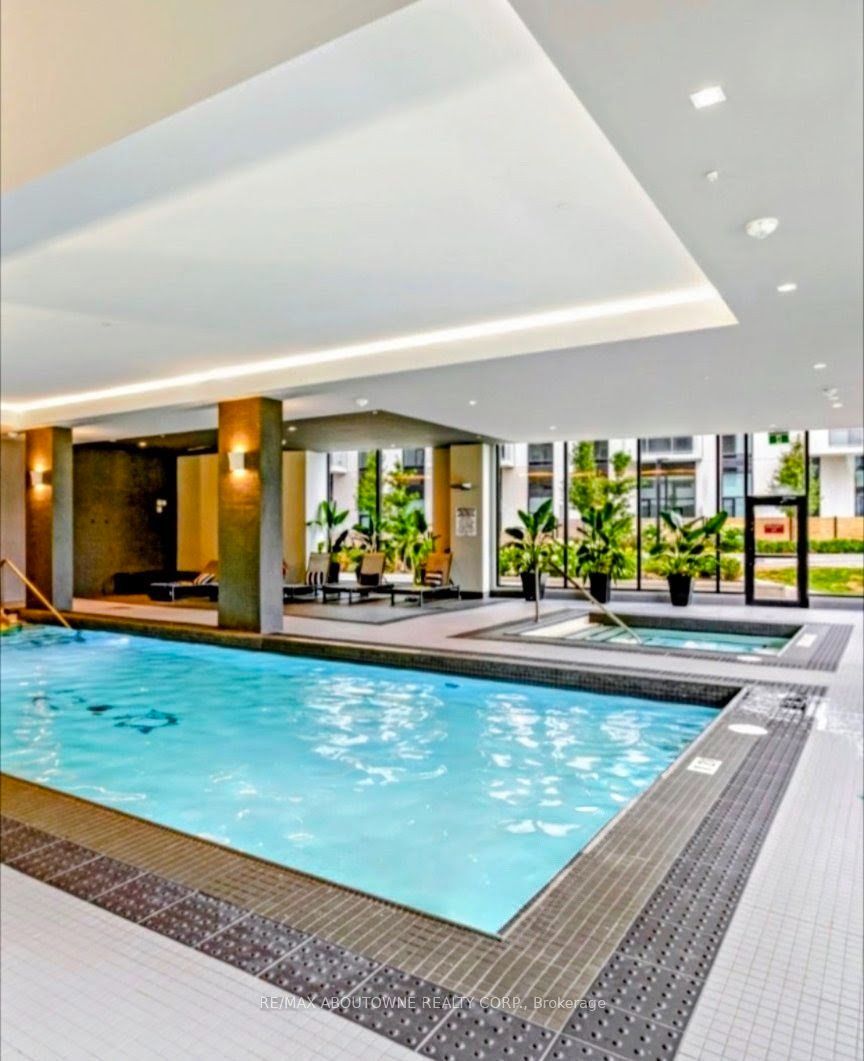 A303 – 125 Bronte Road, Oakville ‣ W13855558 A303 – 125 Bronte Road, Oakville ‣ W13855558