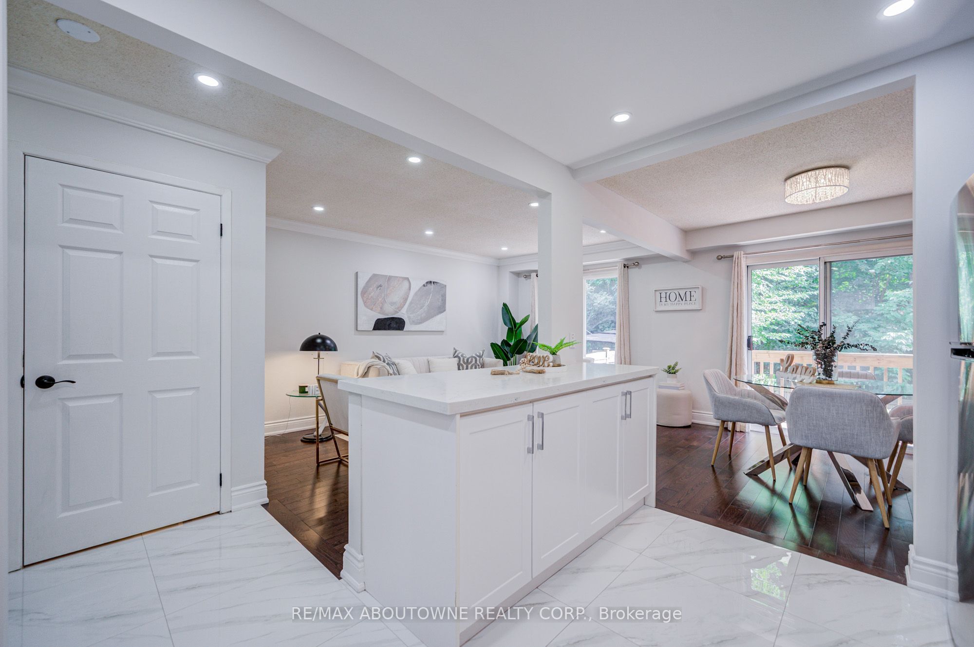 37 – 2766 Folkway Drive, Mississauga ‣ W13858052 37 – 2766 Folkway Drive, Mississauga ‣ W13858052