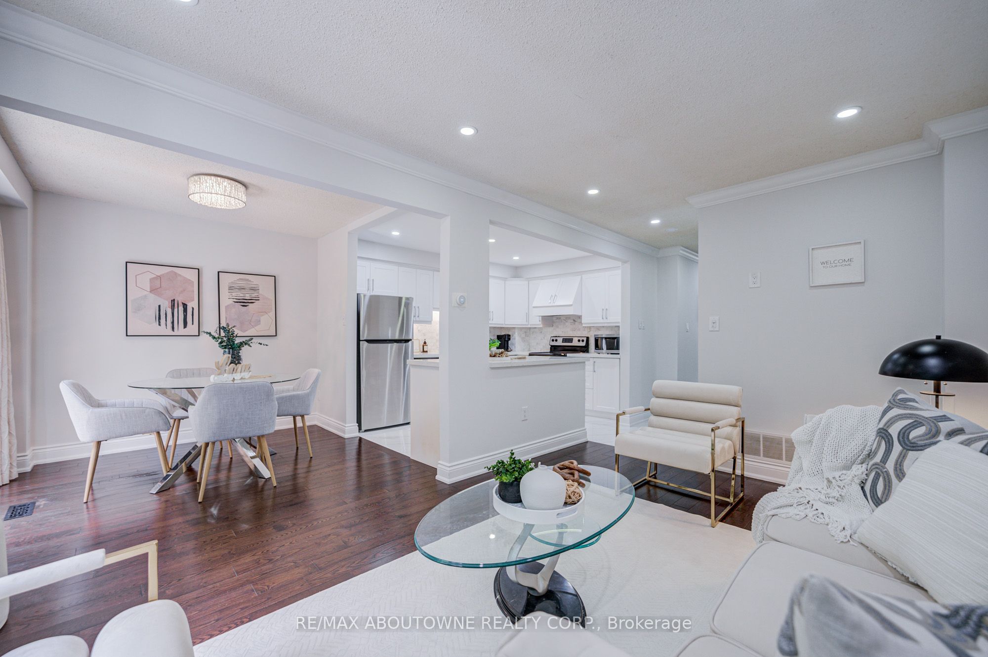 37 – 2766 Folkway Drive, Mississauga ‣ W13858052 37 – 2766 Folkway Drive, Mississauga ‣ W13858052