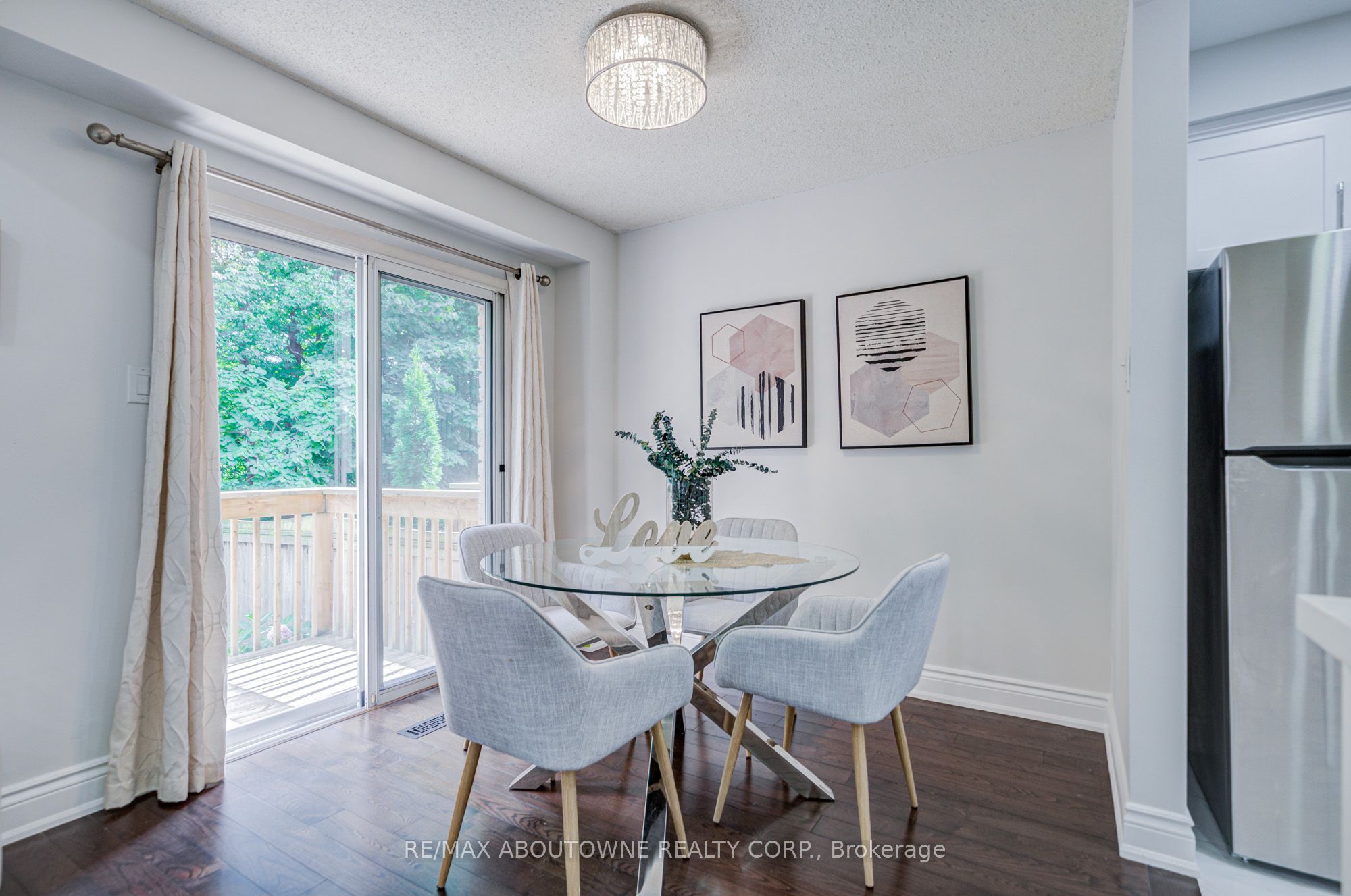 37 – 2766 Folkway Drive, Mississauga ‣ W13858052 37 – 2766 Folkway Drive, Mississauga ‣ W13858052