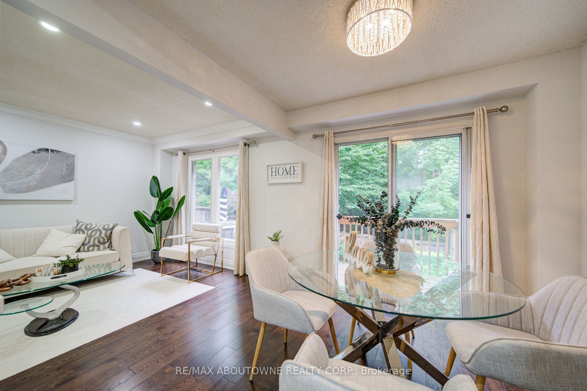 37 – 2766 Folkway Drive, Mississauga ‣ W13858052 37 – 2766 Folkway Drive, Mississauga ‣ W13858052