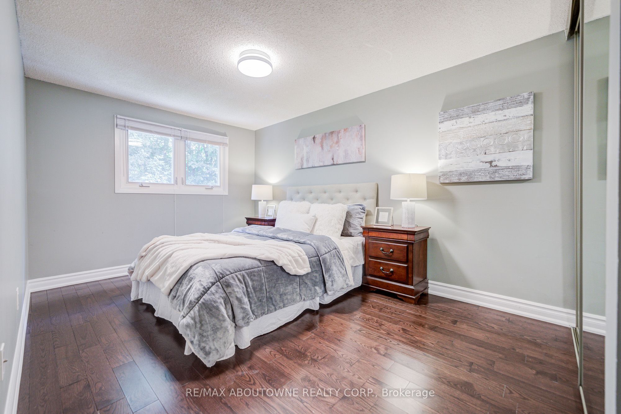 37 – 2766 Folkway Drive, Mississauga ‣ W13858052 37 – 2766 Folkway Drive, Mississauga ‣ W13858052