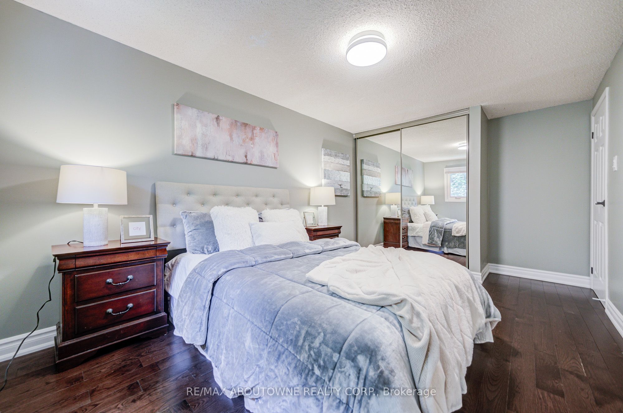 37 – 2766 Folkway Drive, Mississauga ‣ W13858052 37 – 2766 Folkway Drive, Mississauga ‣ W13858052