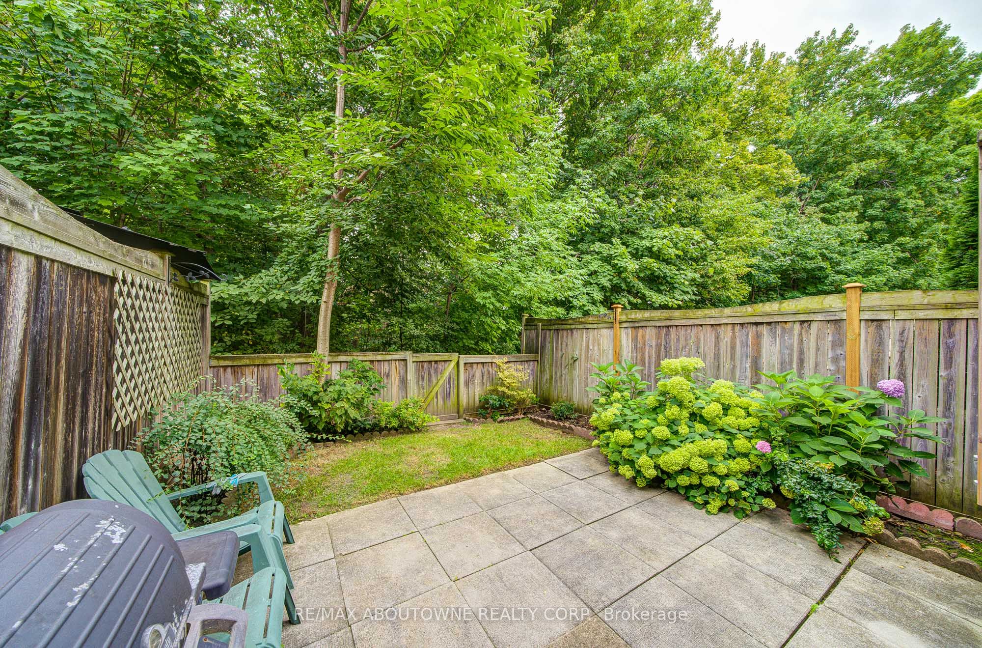 37 – 2766 Folkway Drive, Mississauga ‣ W13858052 37 – 2766 Folkway Drive, Mississauga ‣ W13858052