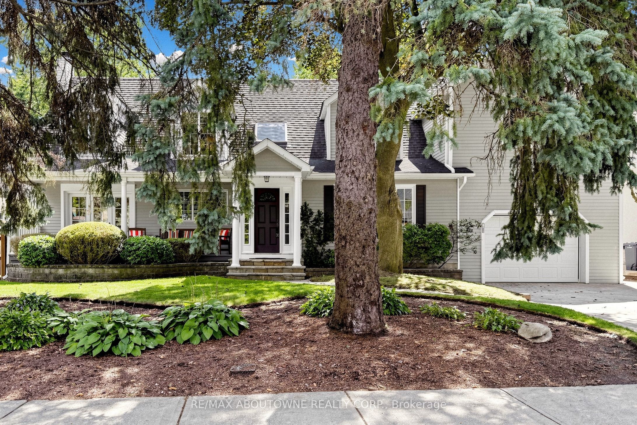 1304 Devon Road, Oakville ‣ W13869912 1304 Devon Road, Oakville ‣ W13869912
