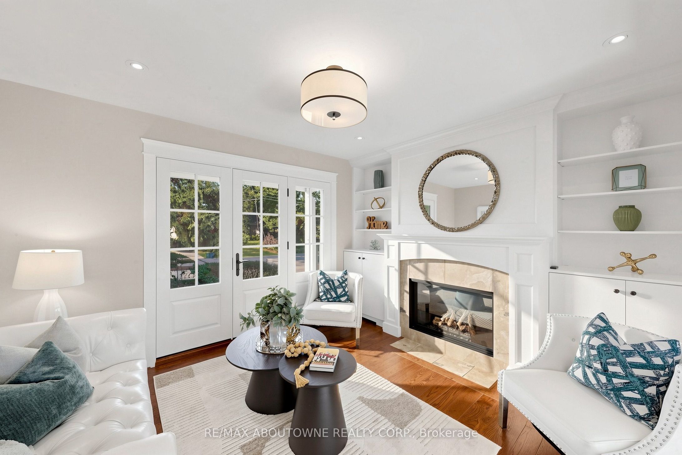 1304 Devon Road, Oakville ‣ W13869912 1304 Devon Road, Oakville ‣ W13869912