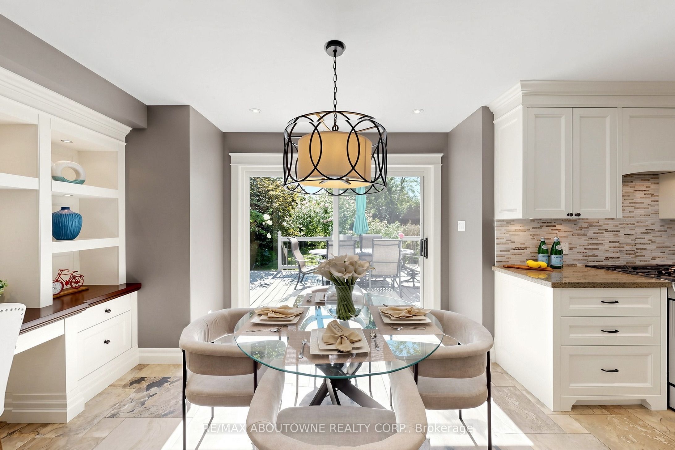 1304 Devon Road, Oakville ‣ W13869912 1304 Devon Road, Oakville ‣ W13869912