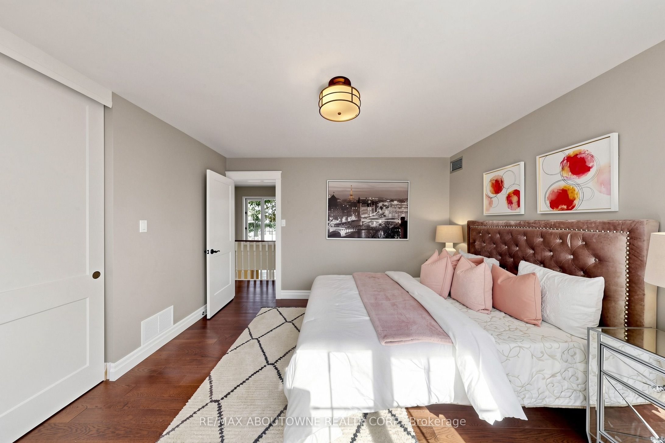 1304 Devon Road, Oakville ‣ W13869912 1304 Devon Road, Oakville ‣ W13869912