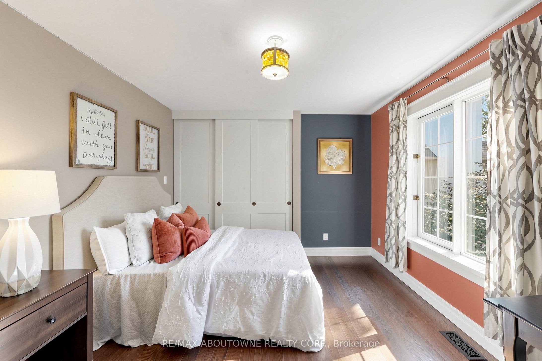 1304 Devon Road, Oakville ‣ W13869912 1304 Devon Road, Oakville ‣ W13869912