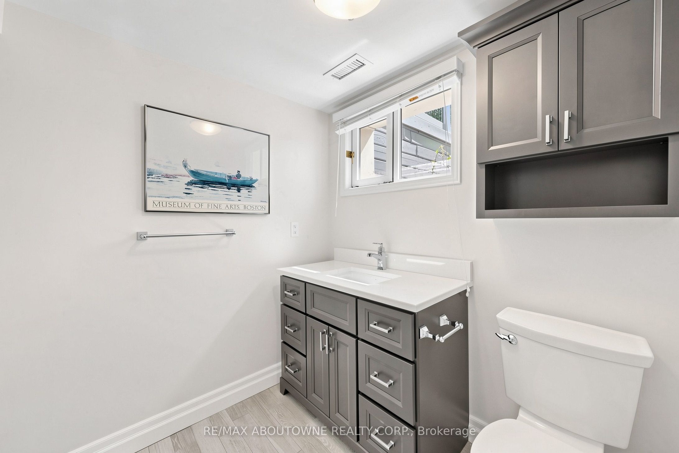 1304 Devon Road, Oakville ‣ W13869912 1304 Devon Road, Oakville ‣ W13869912