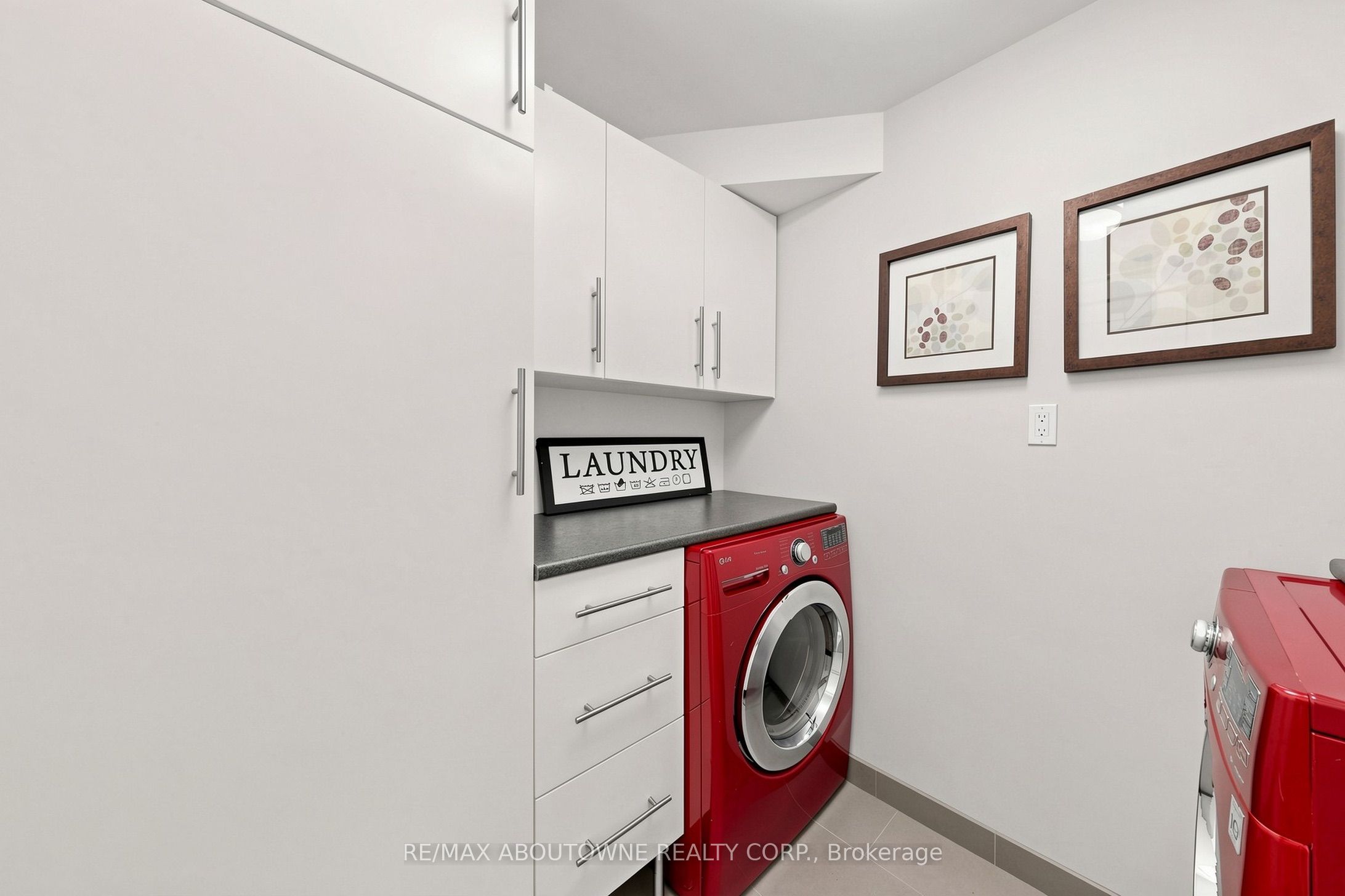 1304 Devon Road, Oakville ‣ W13869912 1304 Devon Road, Oakville ‣ W13869912