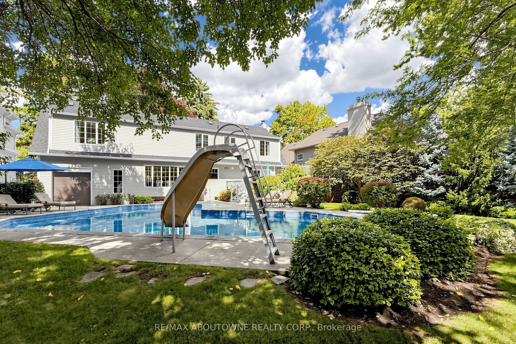1304 Devon Road, Oakville ‣ W13869912 1304 Devon Road, Oakville ‣ W13869912