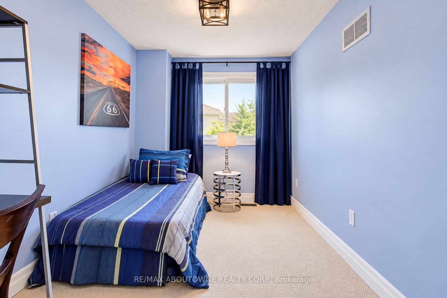 3668 Colonial Drive, Mississauga ‣ W13873418 3668 Colonial Drive, Mississauga ‣ W13873418