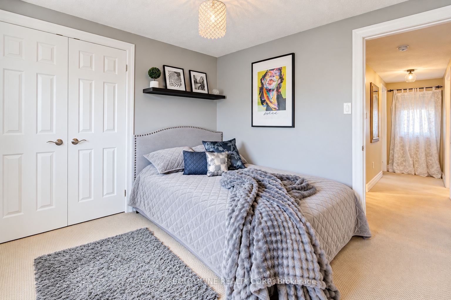 3668 Colonial Drive, Mississauga ‣ W13873418 3668 Colonial Drive, Mississauga ‣ W13873418