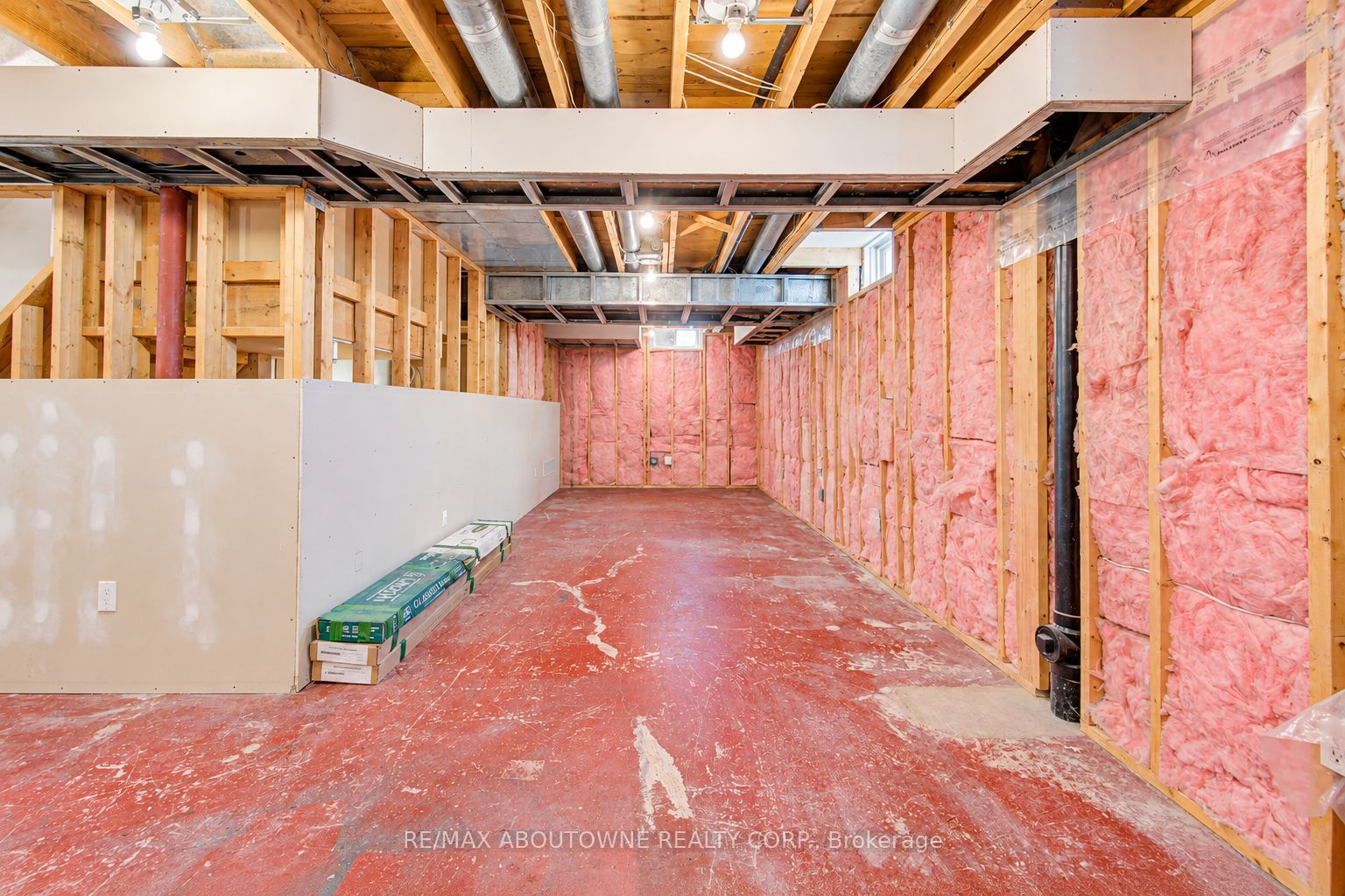 3668 Colonial Drive, Mississauga ‣ W13873418 3668 Colonial Drive, Mississauga ‣ W13873418
