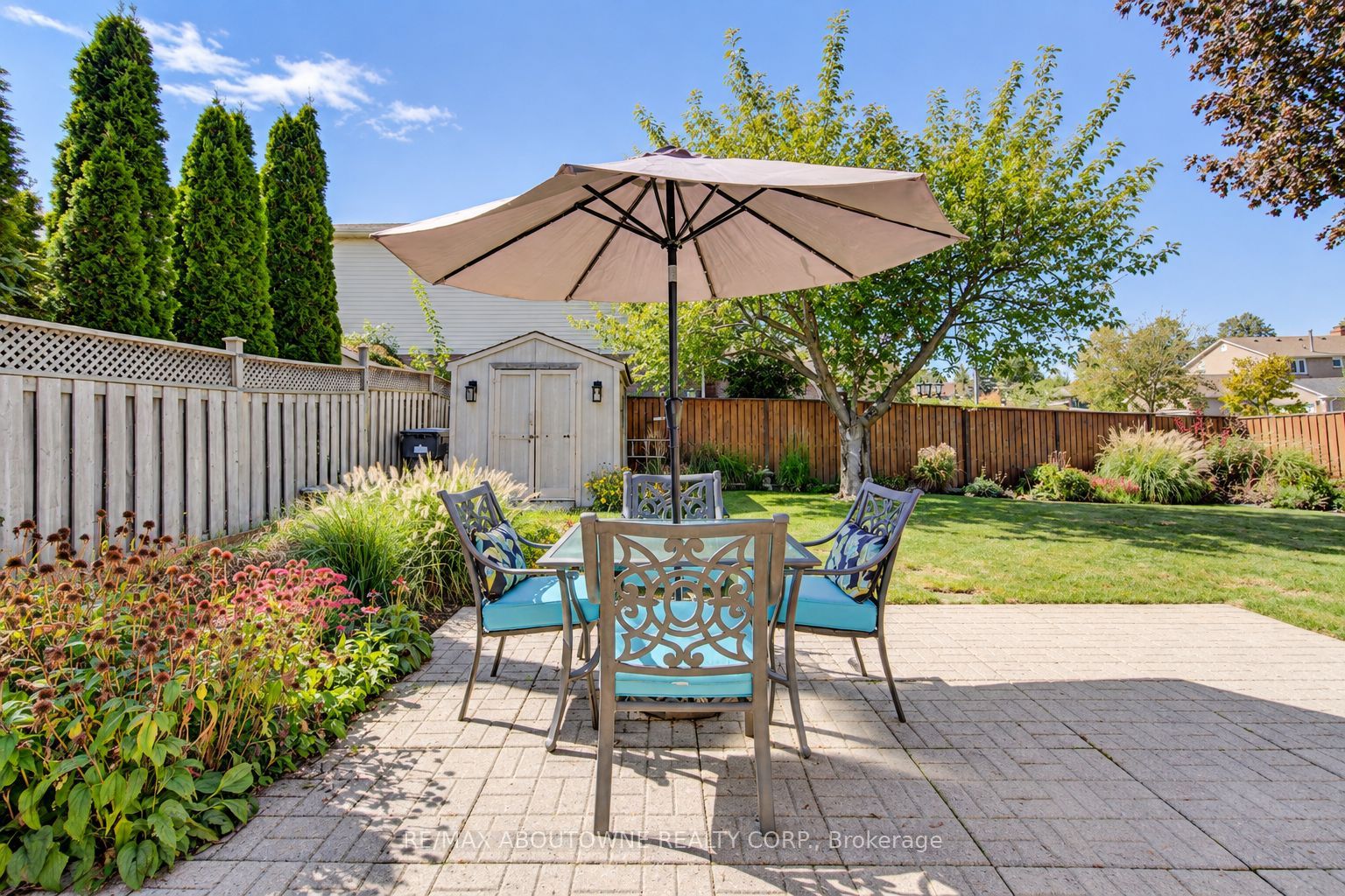 3668 Colonial Drive, Mississauga ‣ W13873418 3668 Colonial Drive, Mississauga ‣ W13873418