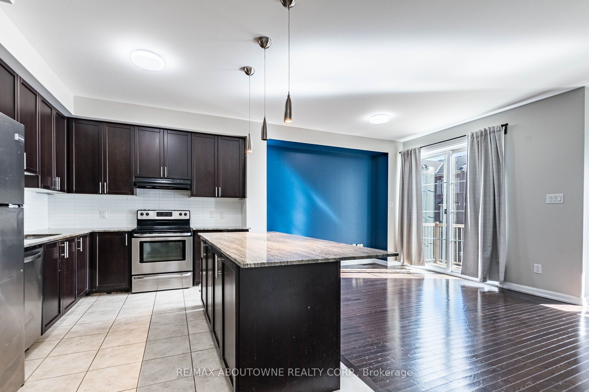 165 Hampshire Way, Milton ‣ W13875306 165 Hampshire Way, Milton ‣ W13875306
