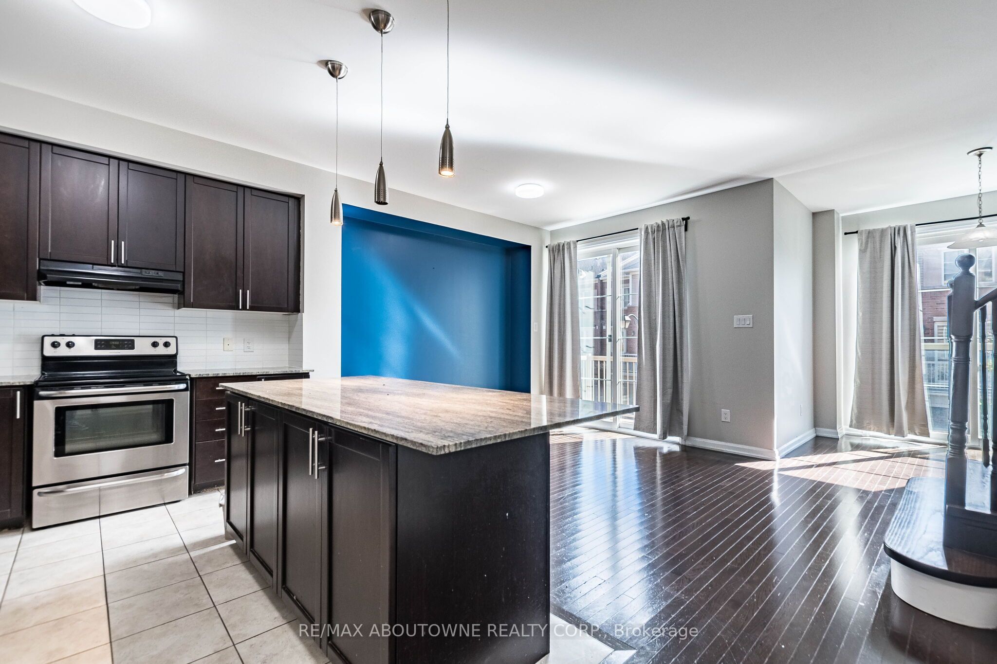 165 Hampshire Way, Milton ‣ W13875306 165 Hampshire Way, Milton ‣ W13875306
